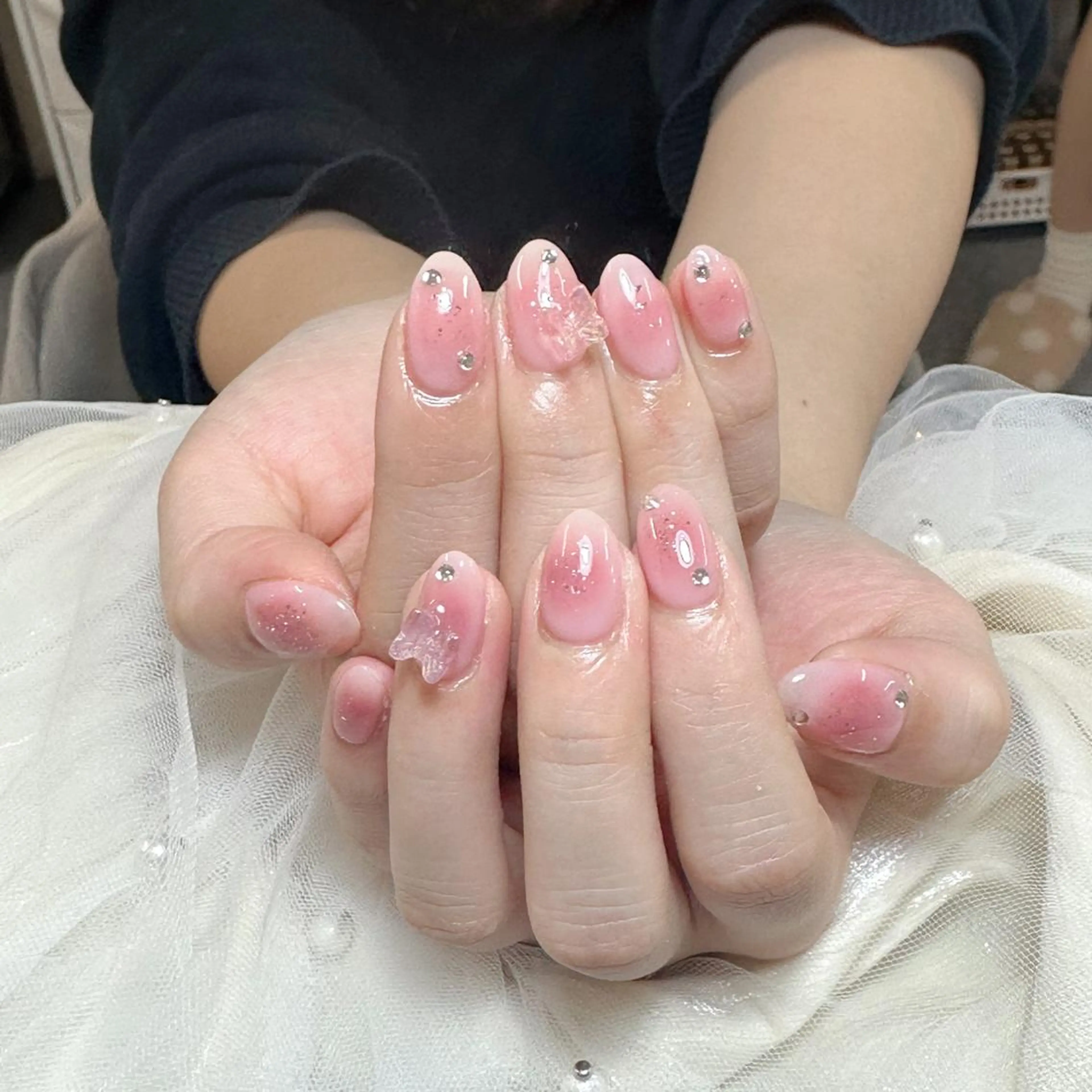 ネイル ハンドネイル 🎀nana🫧 ワンホンネイル🎀のネイルデザイン