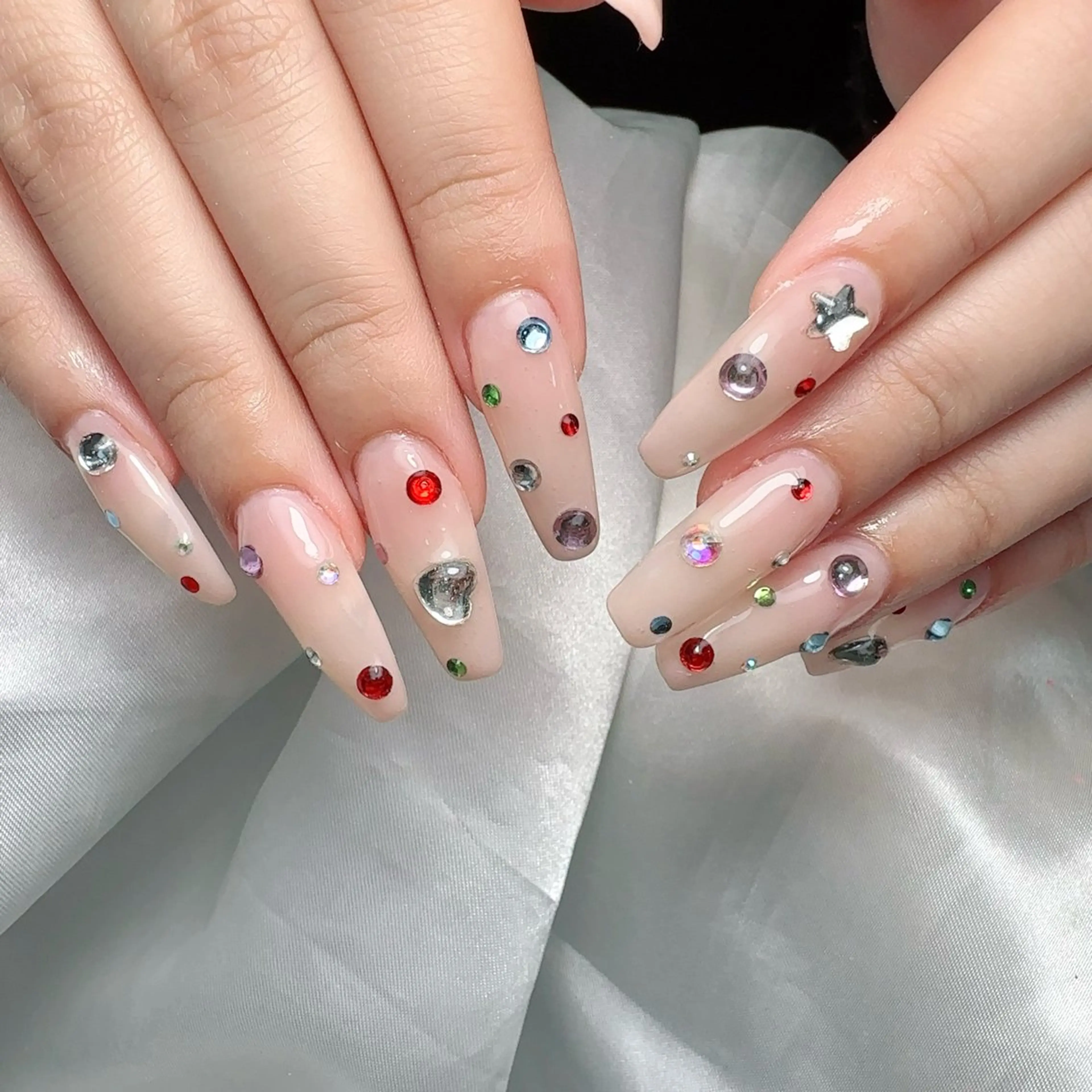 ロング ハンドネイル フットネイル ネイル&エステ asukaのネイルデザイン