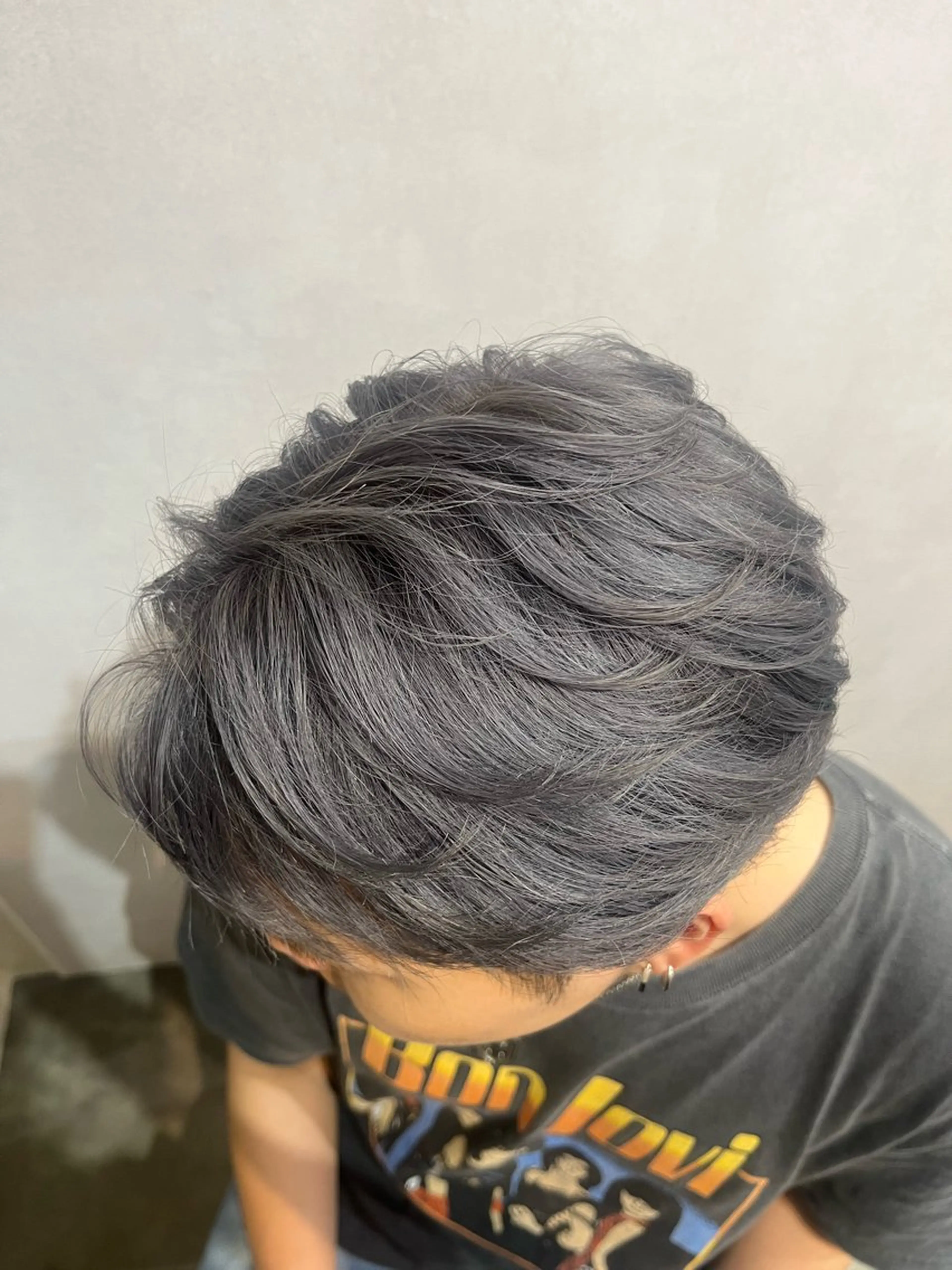 カラー メンズ ミジュ/ ハイトーンのヘアスタイル