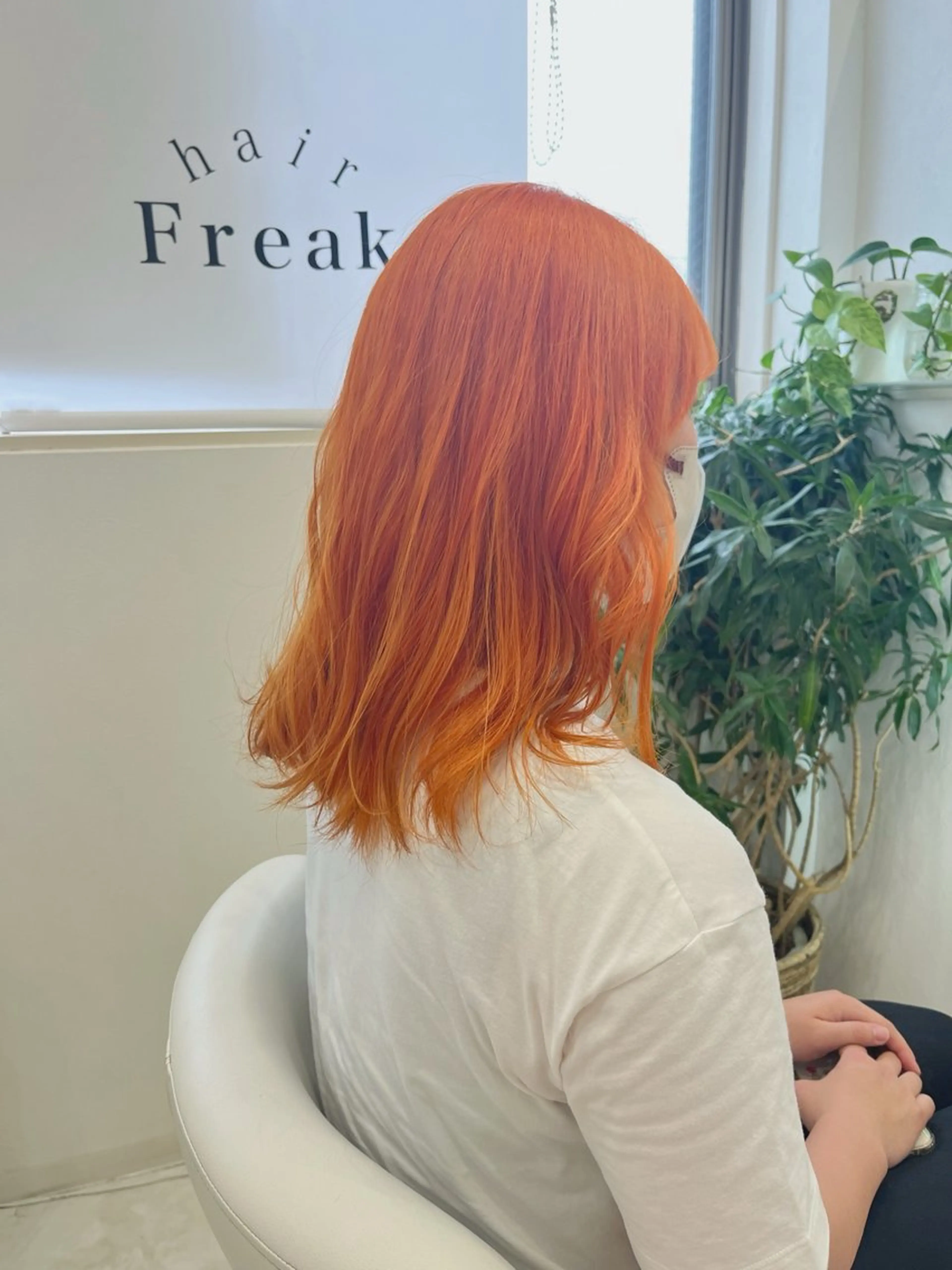 セミロング カラー オレンジ カット ヘアカラー 山森 大地のヘアスタイル