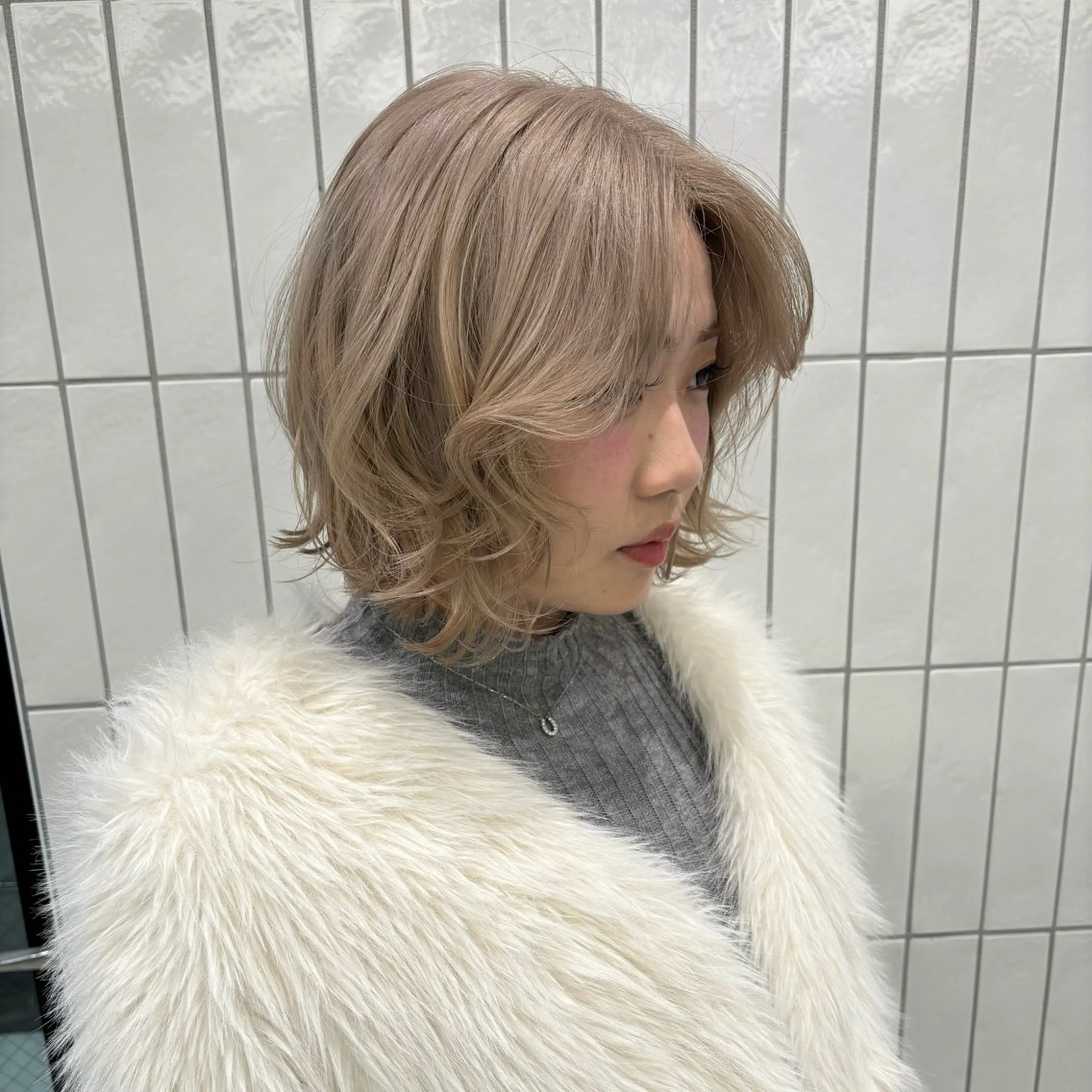 ショート カラー ベージュカラー ホワイトベージュ 🎀レイヤー/ カラー🐕‍🦺anのヘアスタイル