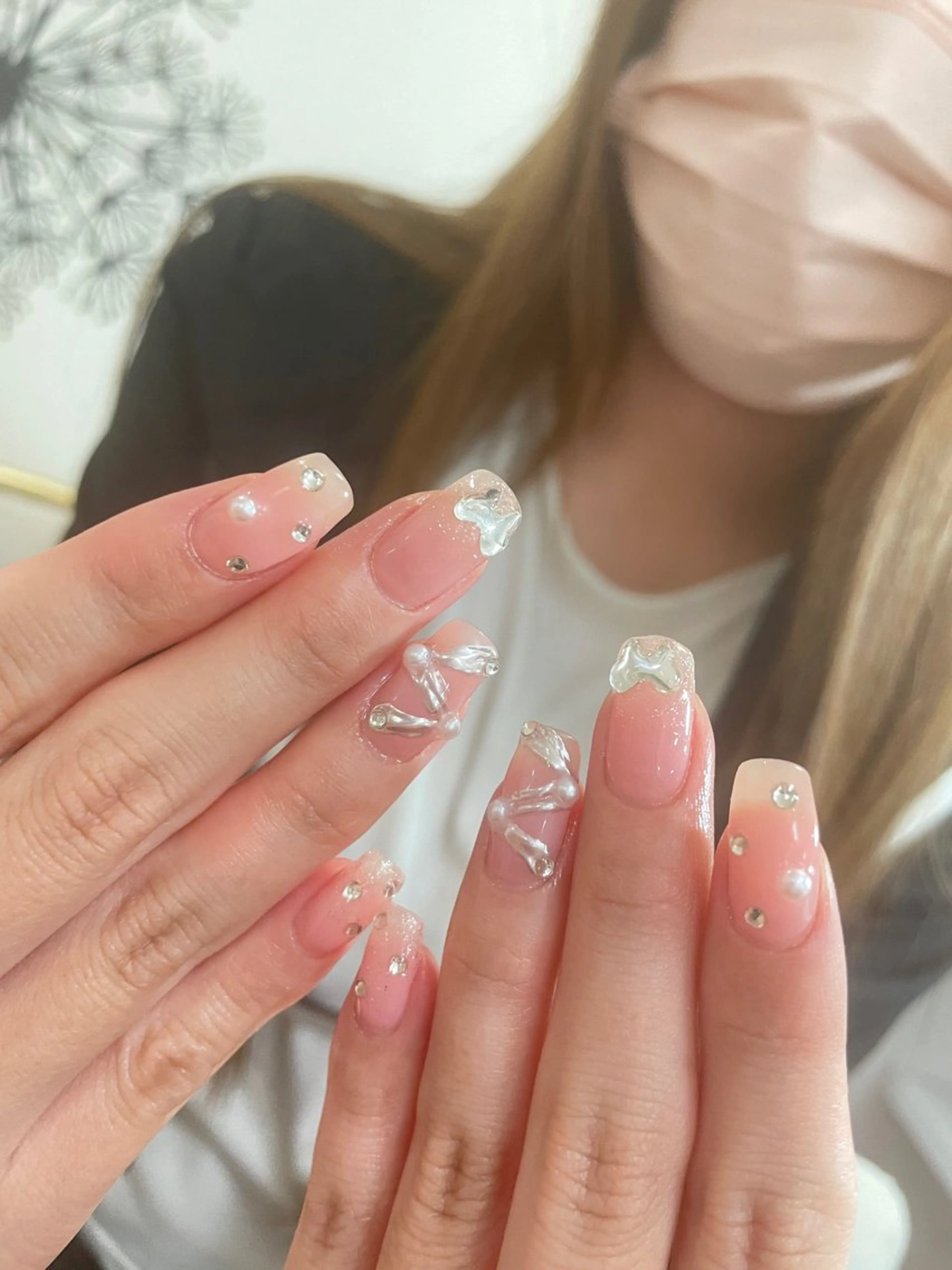 ネイル ハンドネイル AngelChris ビューティーサロンのネイルデザイン