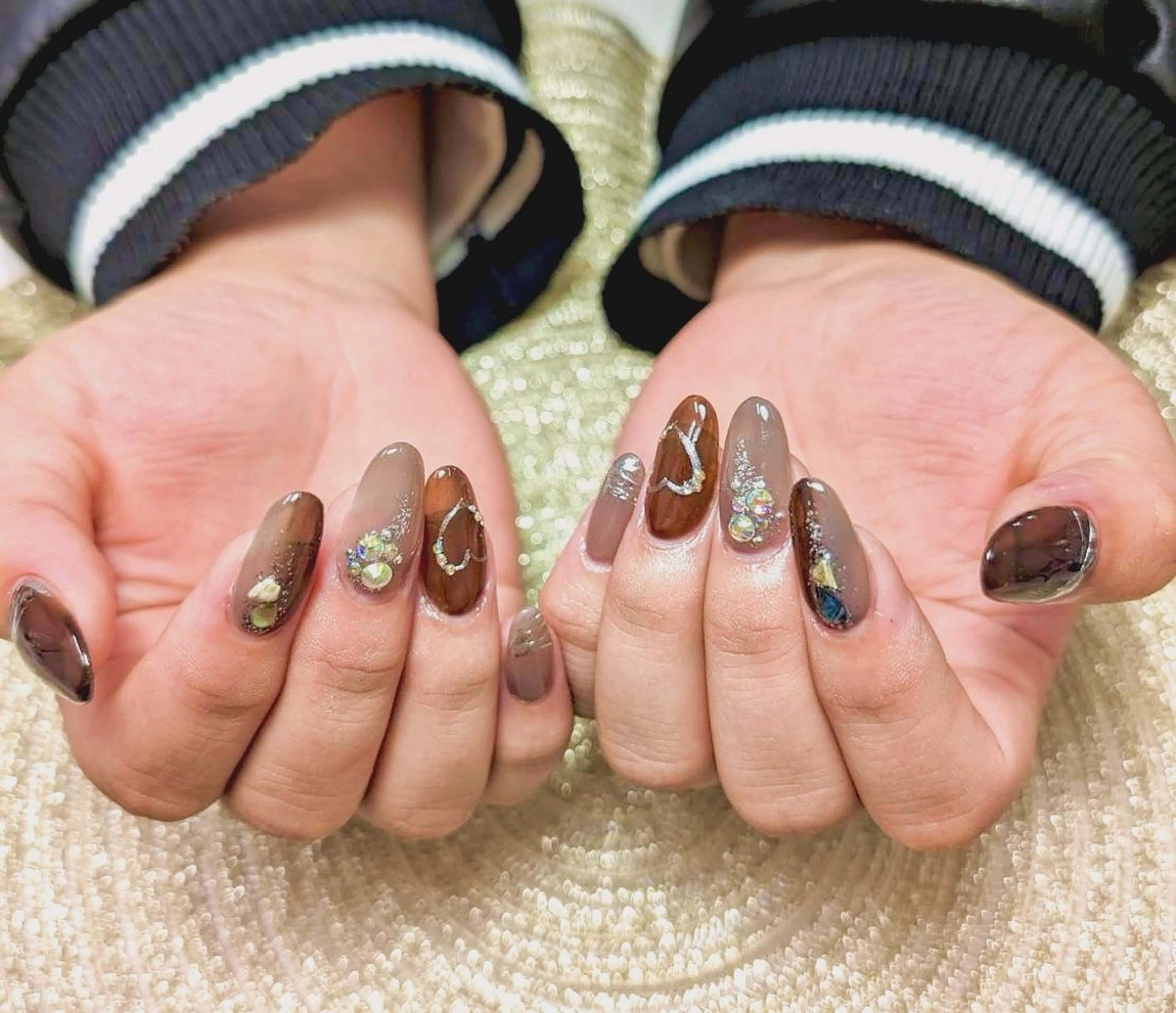 ネイル アートネイル ブラウン シルバー moa nailのネイルデザイン