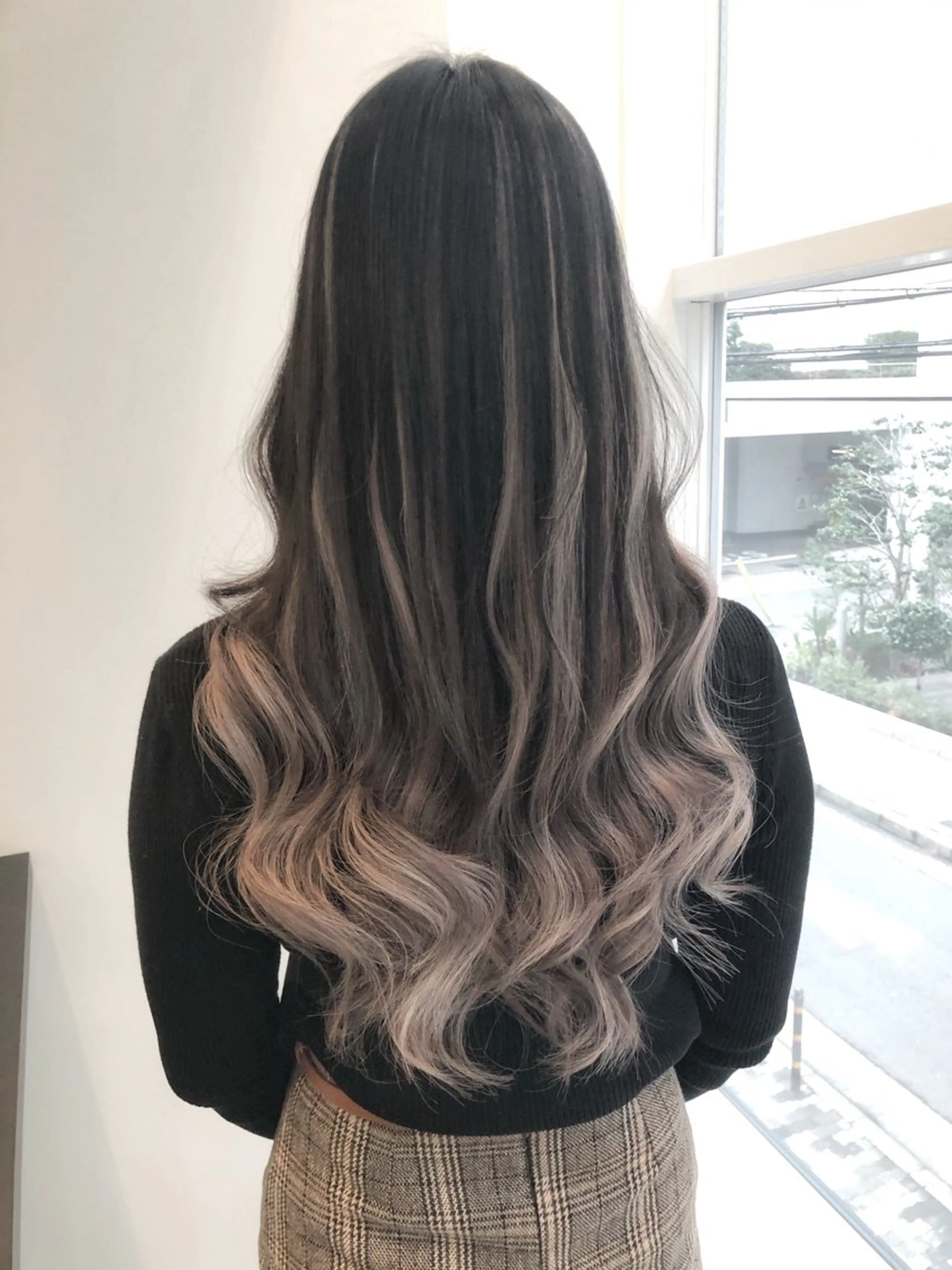 ロング ハイトーン/心斎橋 🌙イツキのヘアスタイル