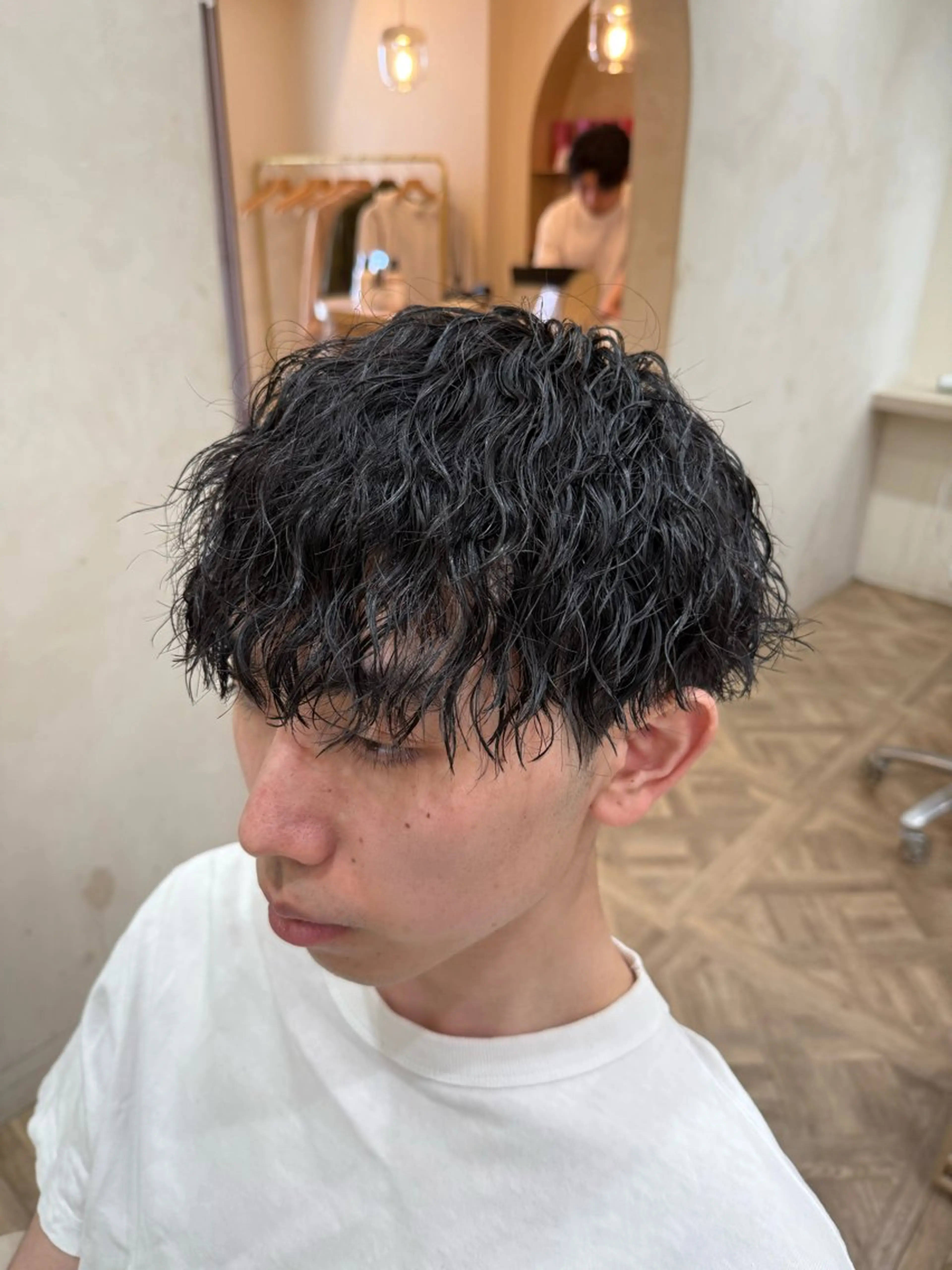 パーマ メンズ マッシュ MEN‘S HAIR BLEACHi塩釜口所属・市原亮/塩釜口/ ツイスパ/波巻きのヘアスタイル