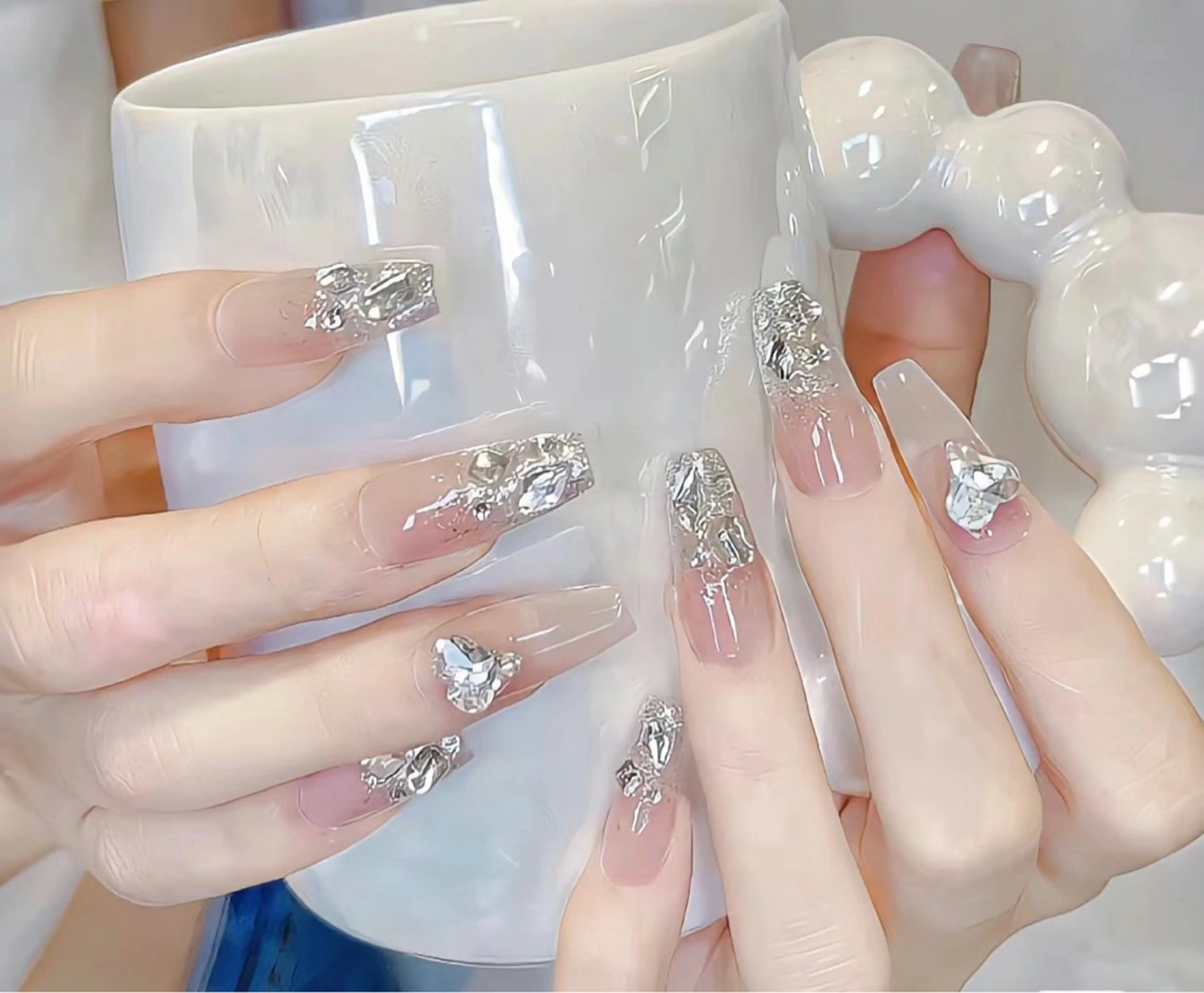 ネイル uu ネイルサロン関内🌼のネイルデザイン