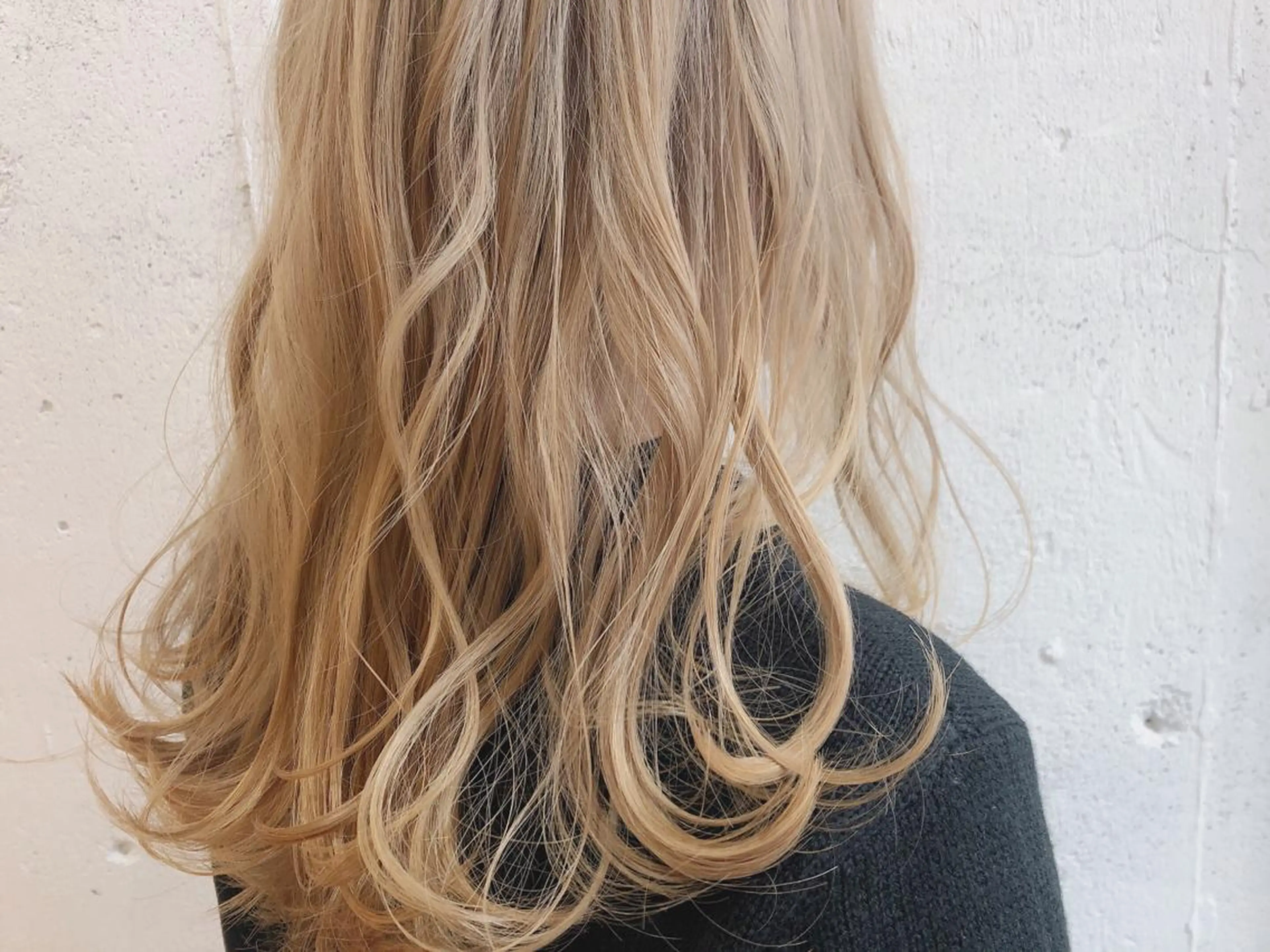 セミロング カラー ブリーチ ふくだ りさ【ciAo!】のヘアスタイル