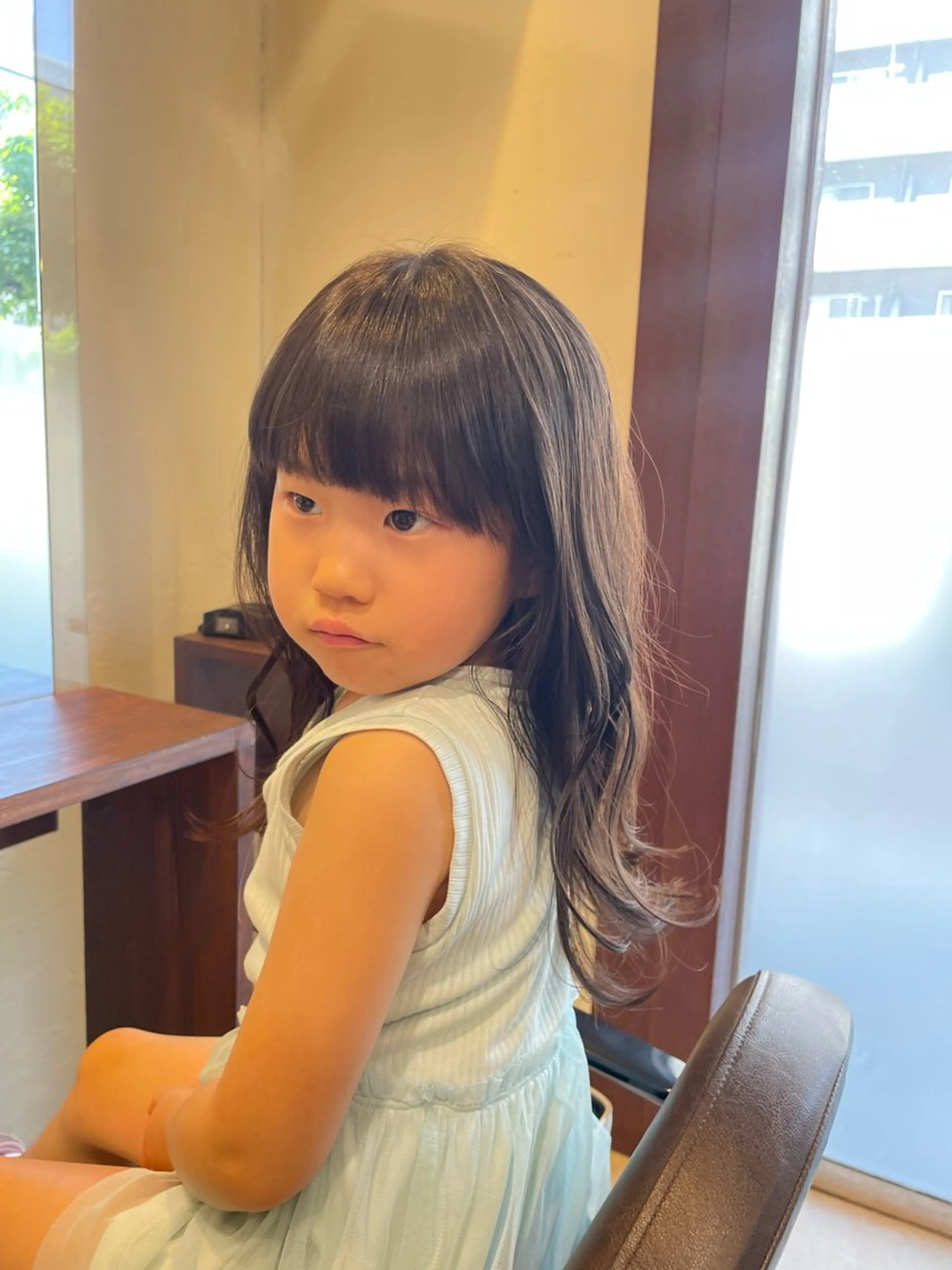 セミロング 桑田 新菜のヘアスタイル