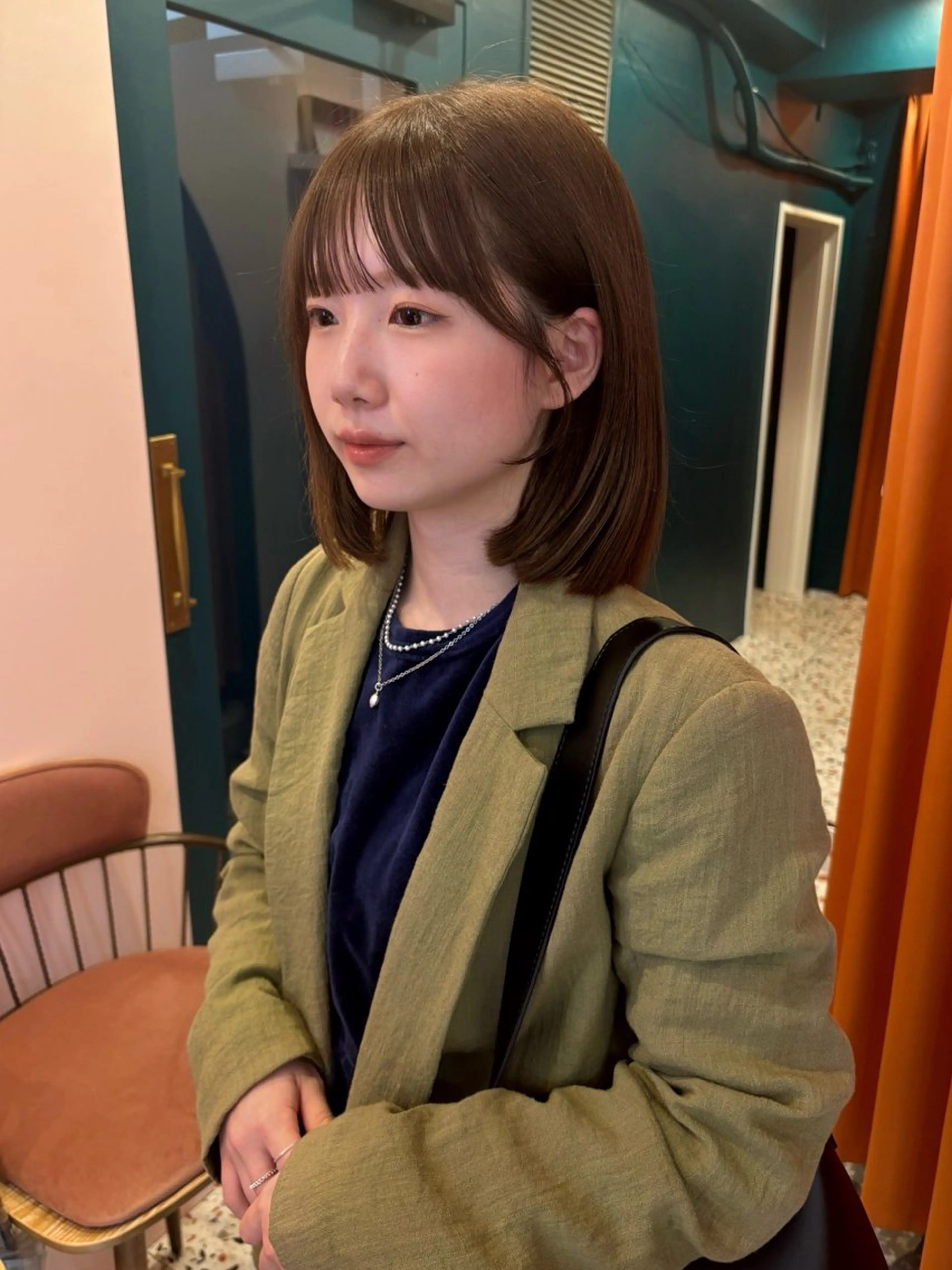 ショート ボブ 🐰チナ🐰 暖色ベージュ/顔周りのヘアスタイル