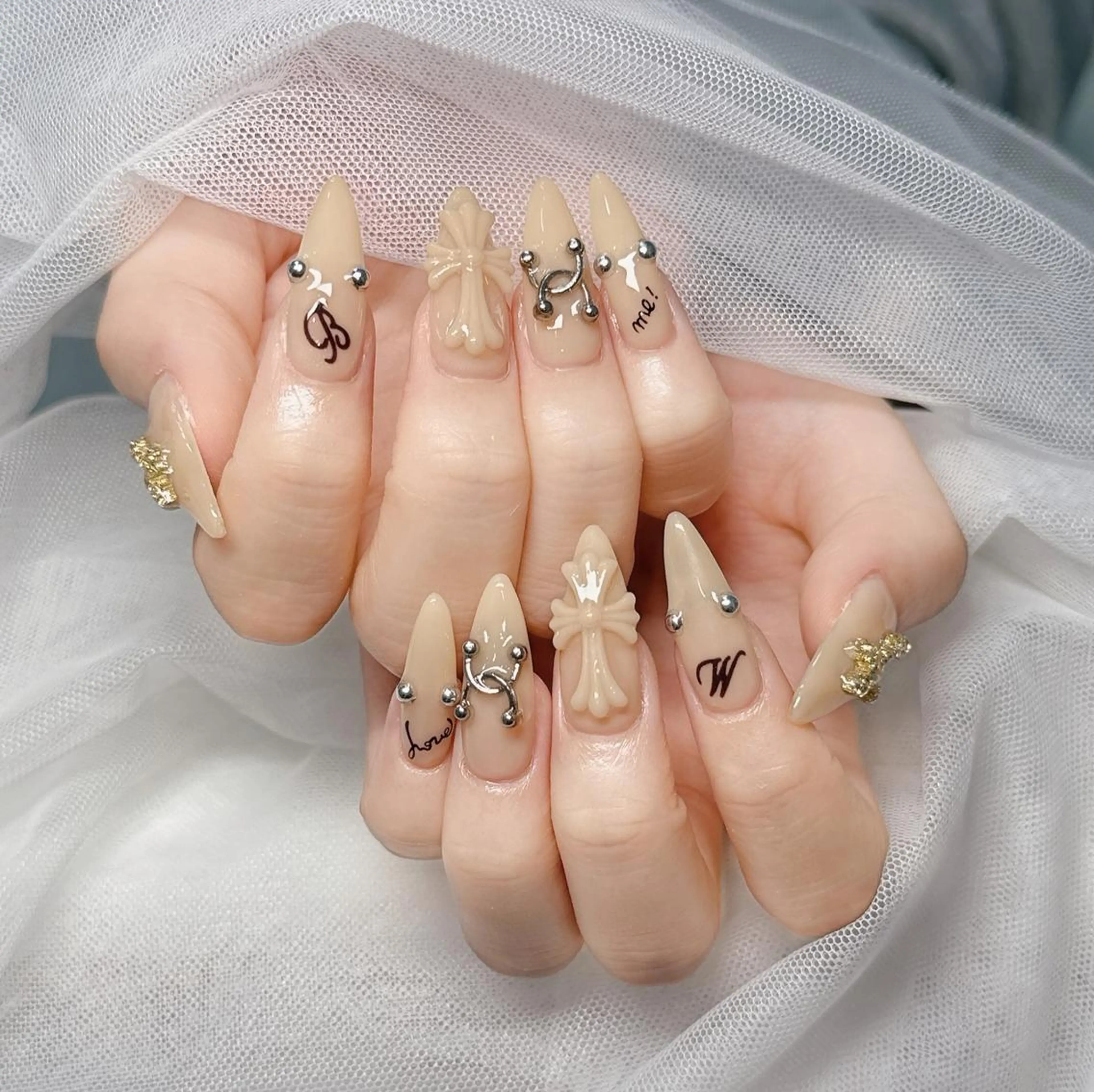 ロング カラー ベージュカラー グラデーションカラー ピンクカラー 韓国風ヘア ハンドネイル Bling Salonのネイルデザイン