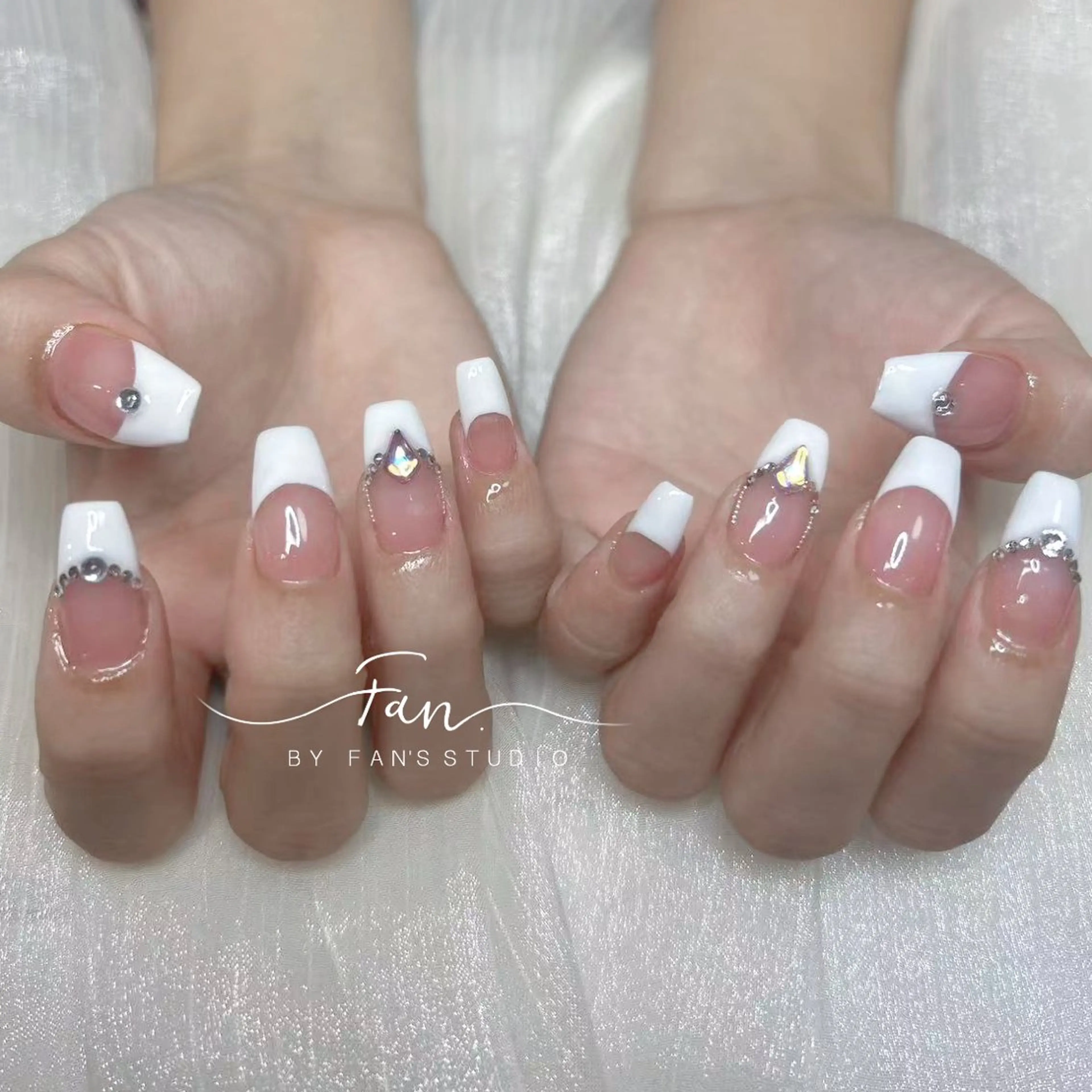 【オフ込み】フレンチ/フレンチの形変更可能(カラーベース)の写真