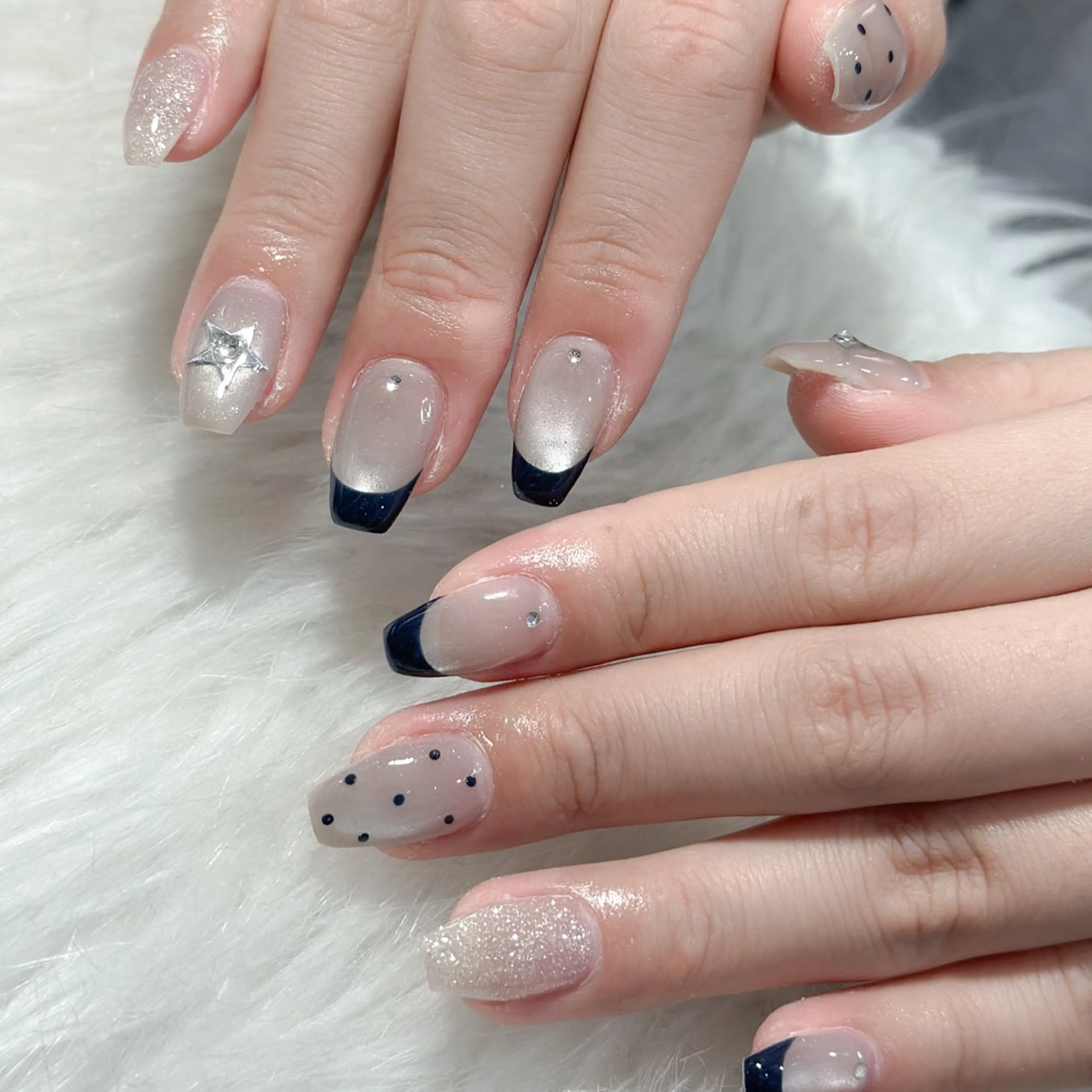 ネイル ハンドネイル フットネイル LAVISH nanamiのネイルデザイン