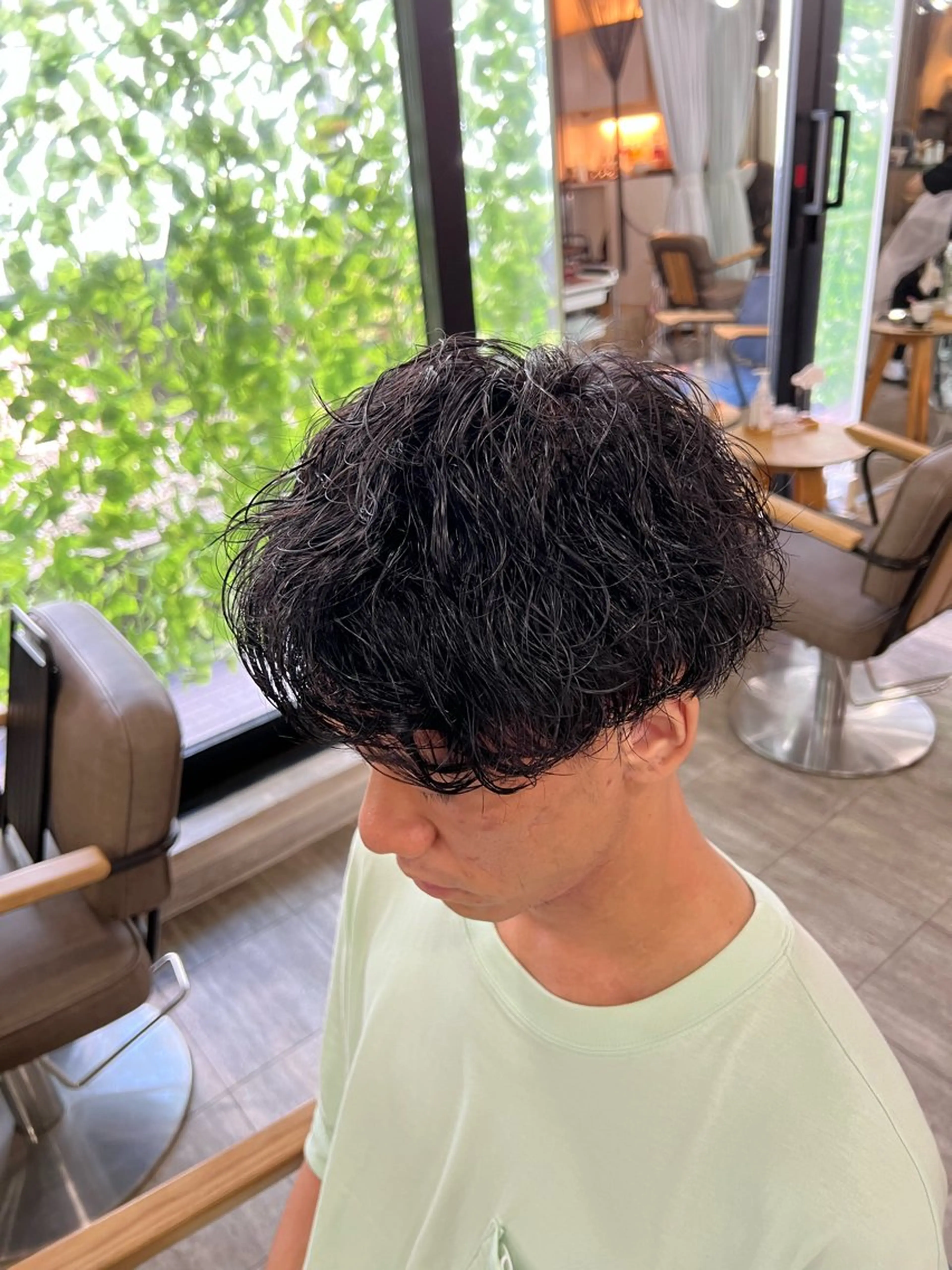 ショート パーマ メンズ カット パーマ 韓国風　くすみカラー パーマKOUKIのヘアスタイル