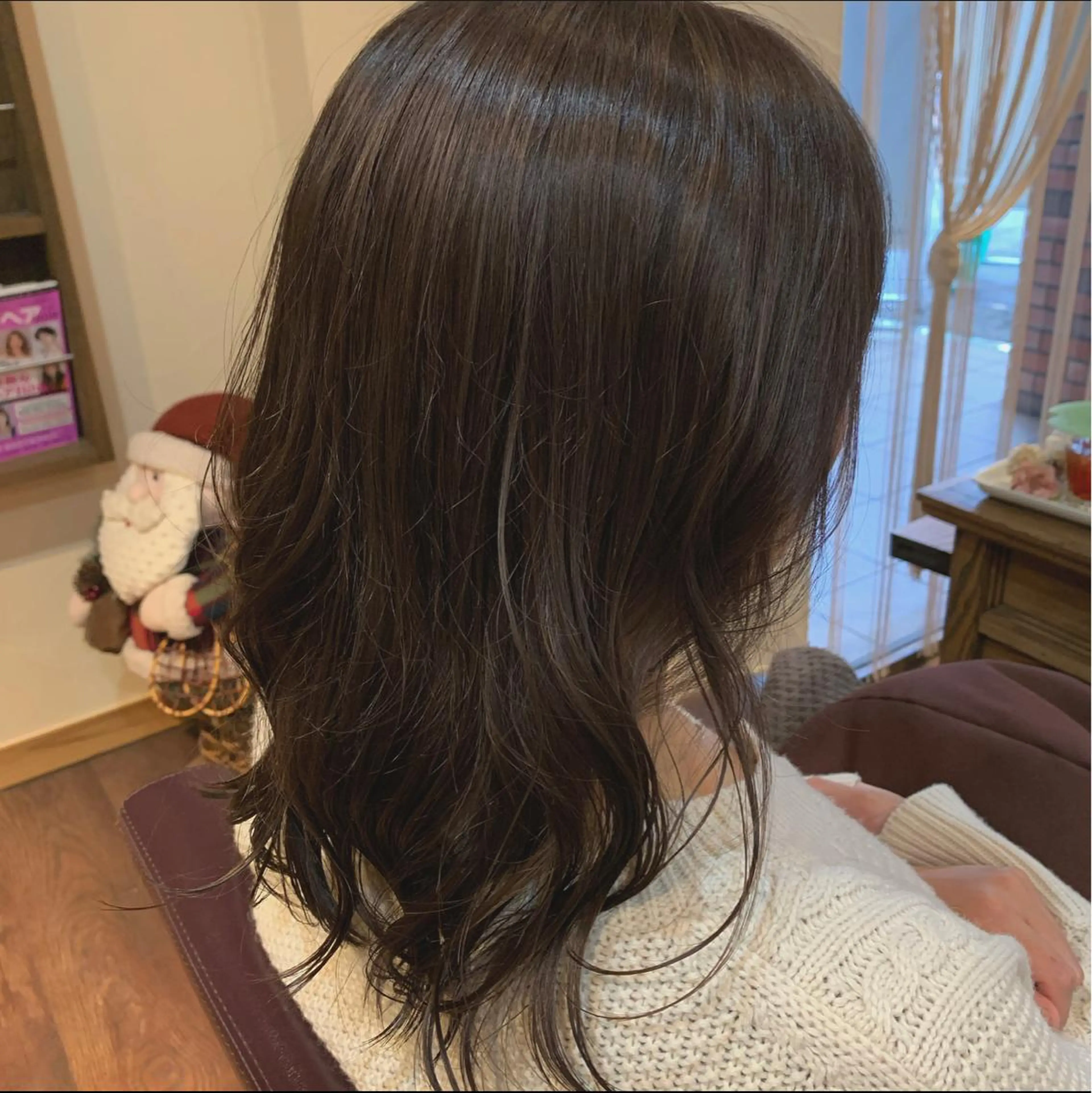 セミロング カラー mizuho .のヘアスタイル