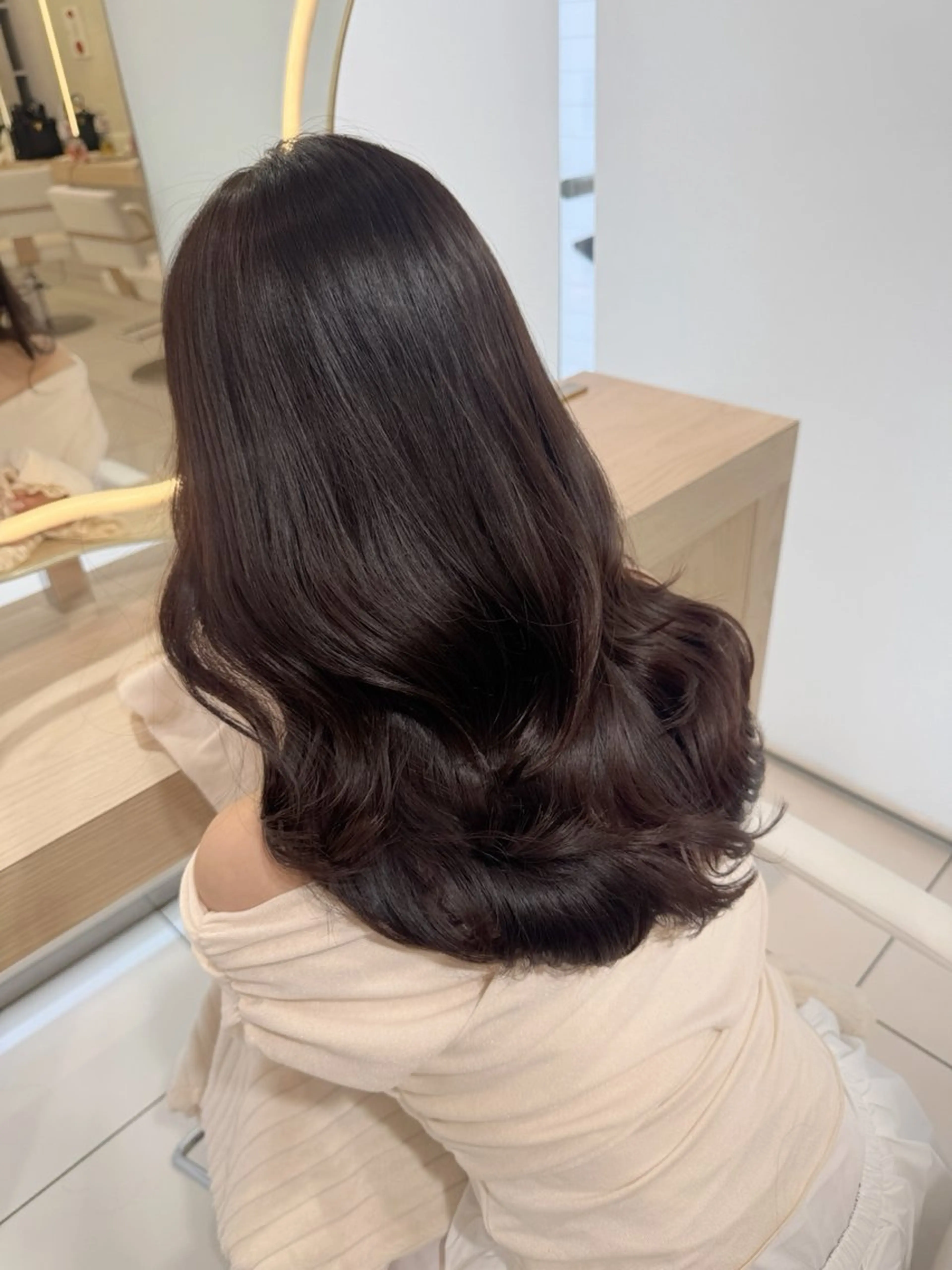 セミロング 三鷹で1番ショート ボブをカットする新谷のヘアスタイル