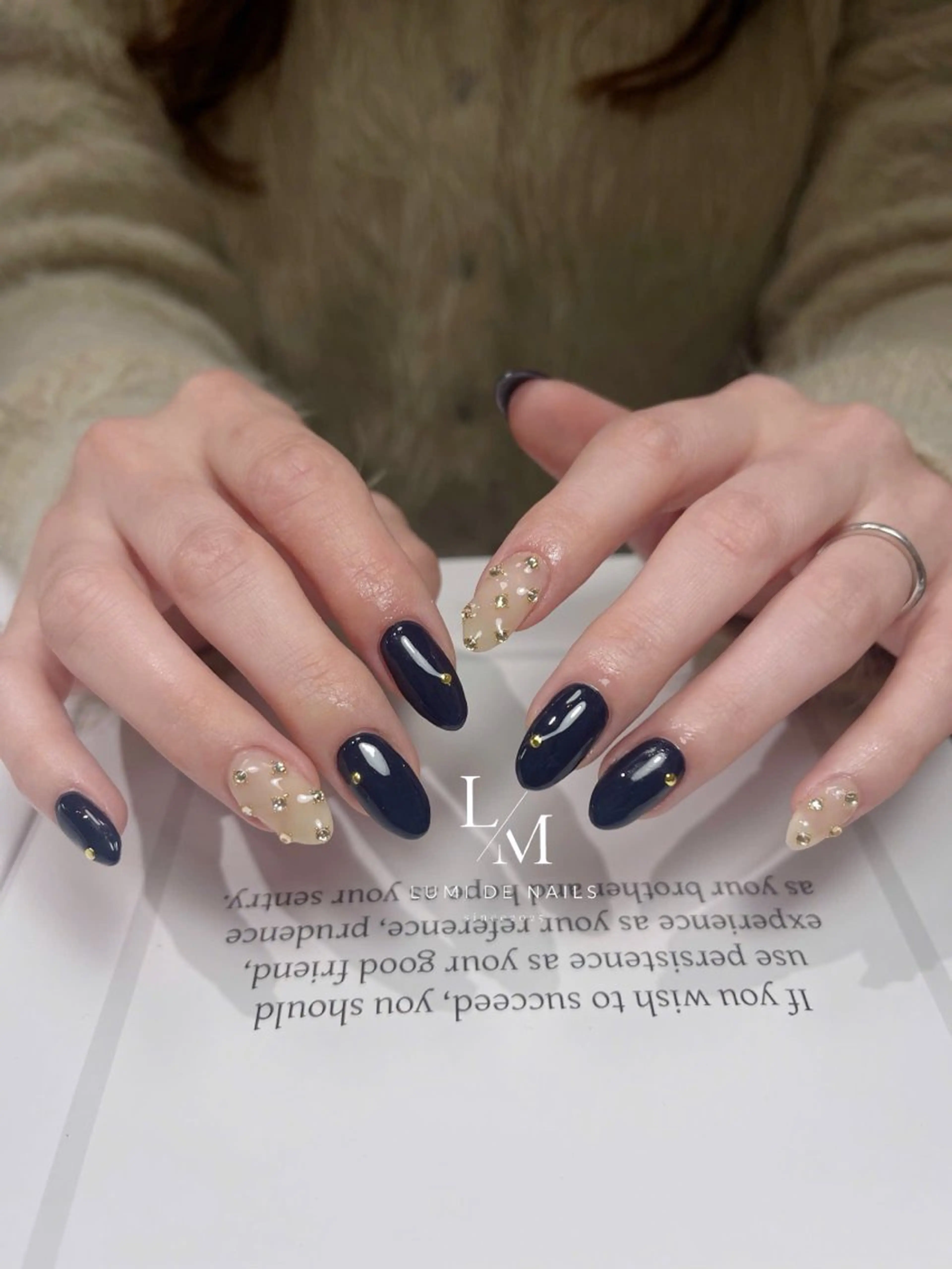 ネイル グラデーション ラメ(グリッター) マグネットネイル ミラーネイル ニュアンスネイル ハンドネイル Lumi de nailsのネイルデザイン