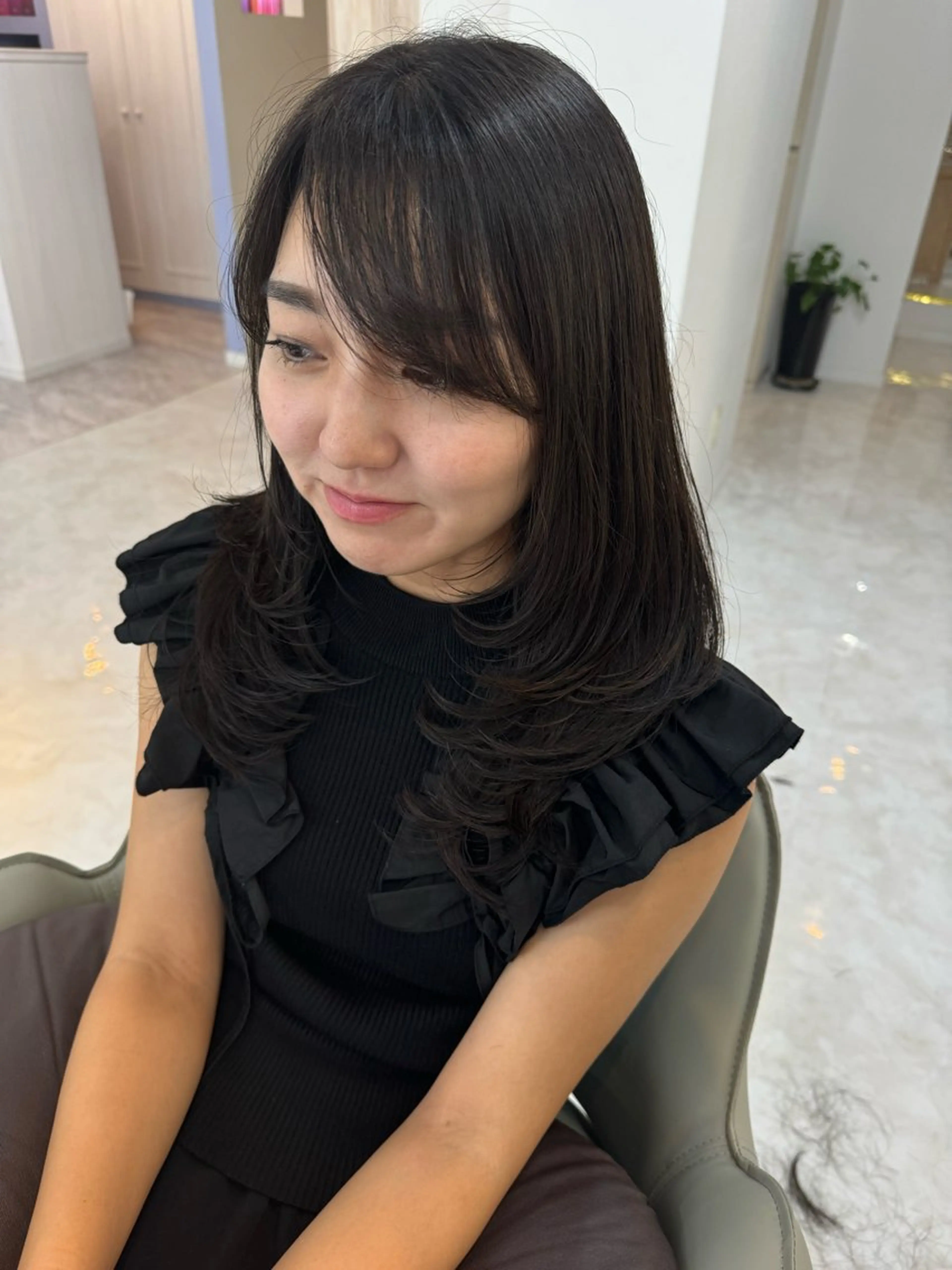 セミロング カット ヘアカラー トリートメント レイヤーカット 中屋光貴のヘアスタイル