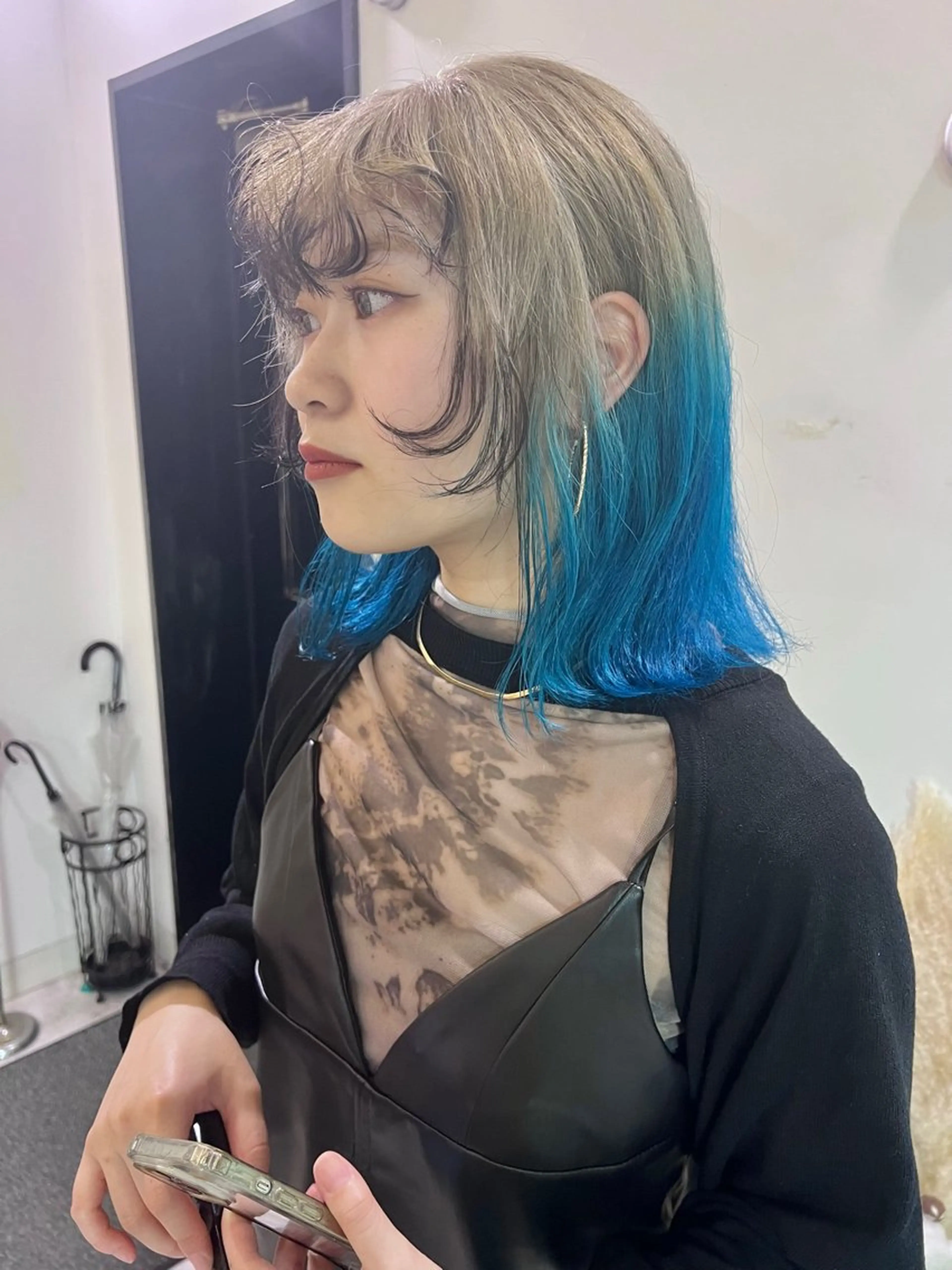 ミディアム 奥田 葵のヘアスタイル