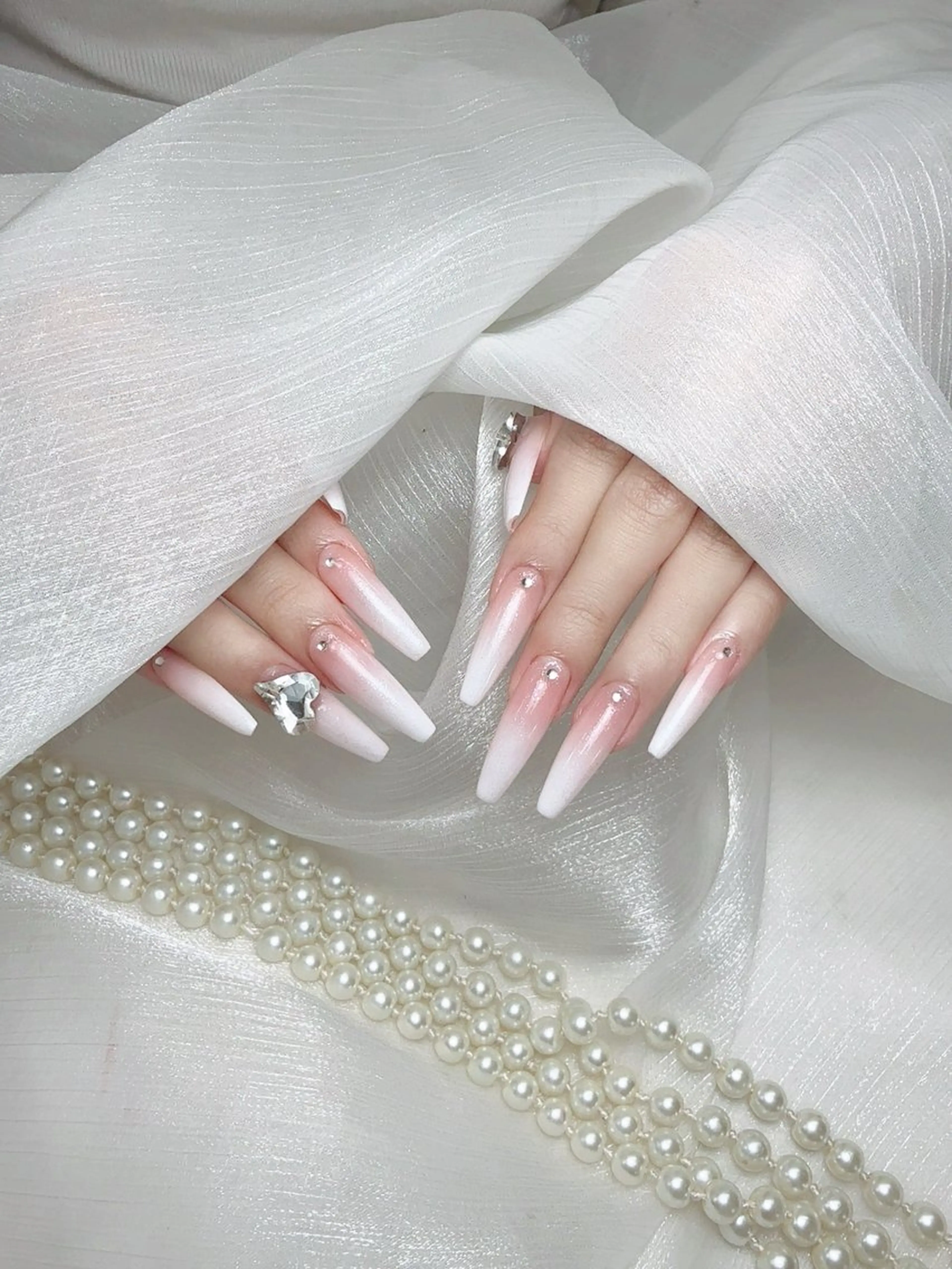 ネイル ハンドネイル ENsalon akiのネイルデザイン