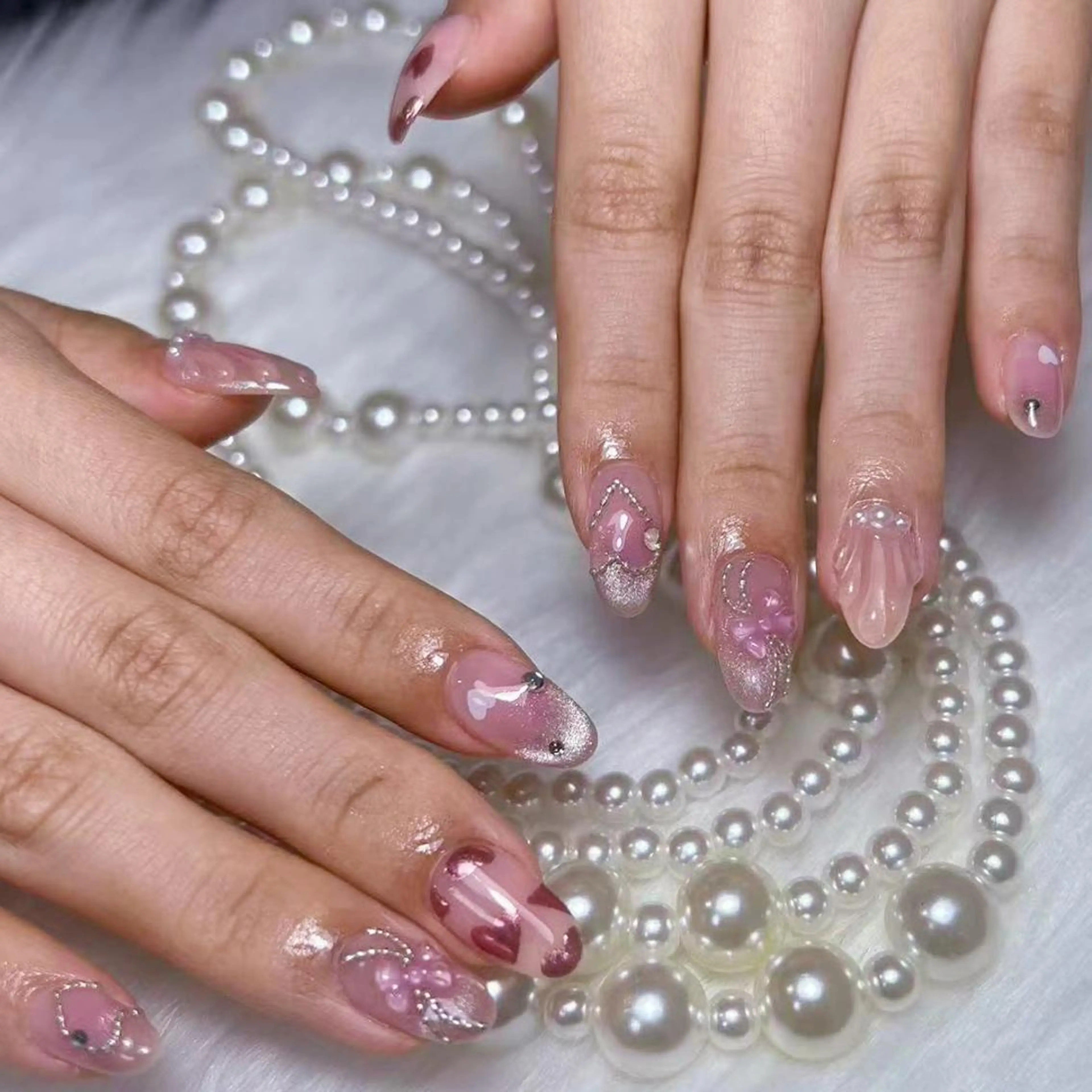 ネイル アートネイル オーロラネイル ガーリー キラキラネイル マグネットネイル ハンドネイル フットネイル ハンドケア Plenty 🚢のネイルデザイン