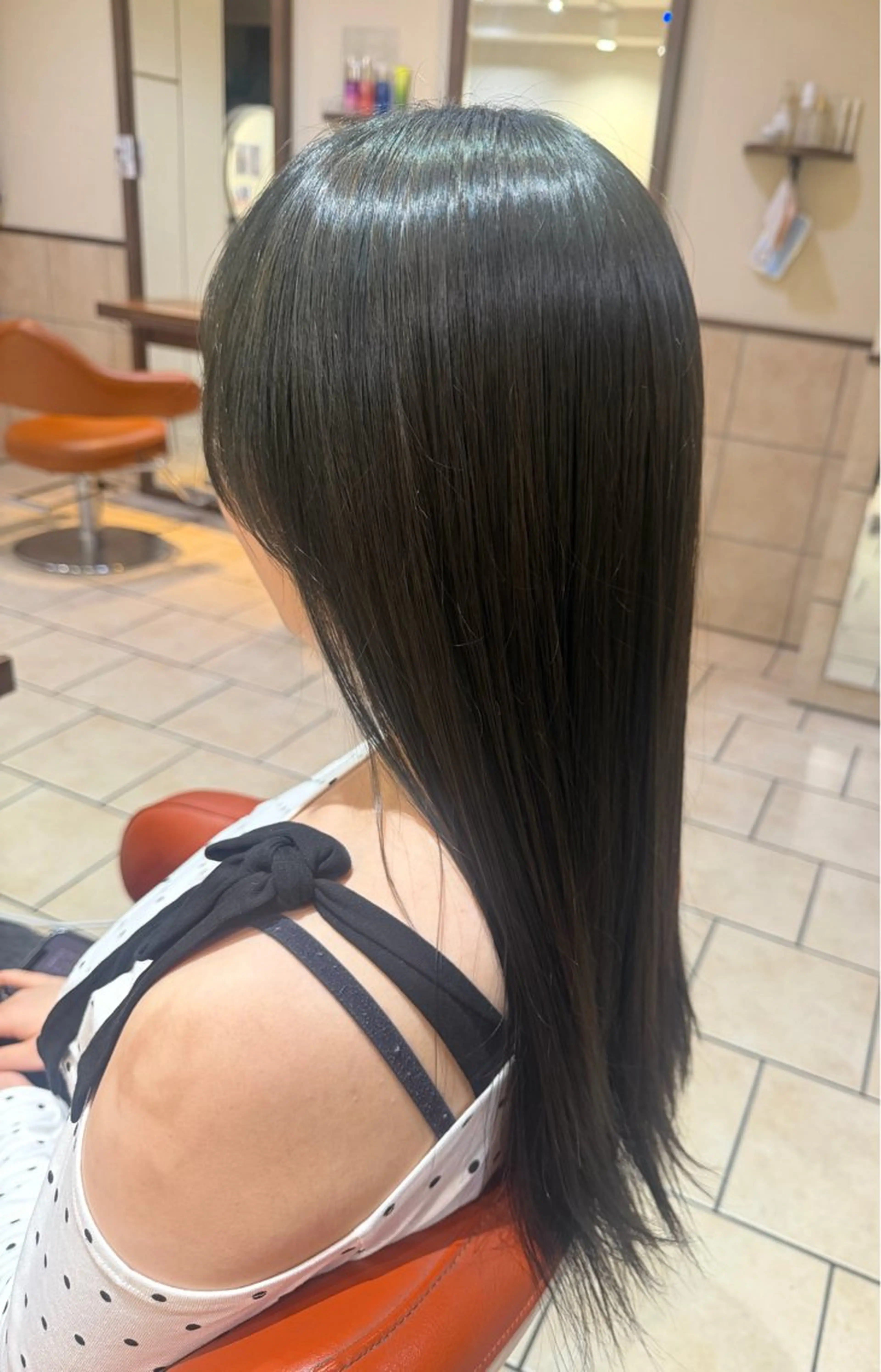 ロング ヘアカラー トリートメント 井上 琉菜のヘアスタイル