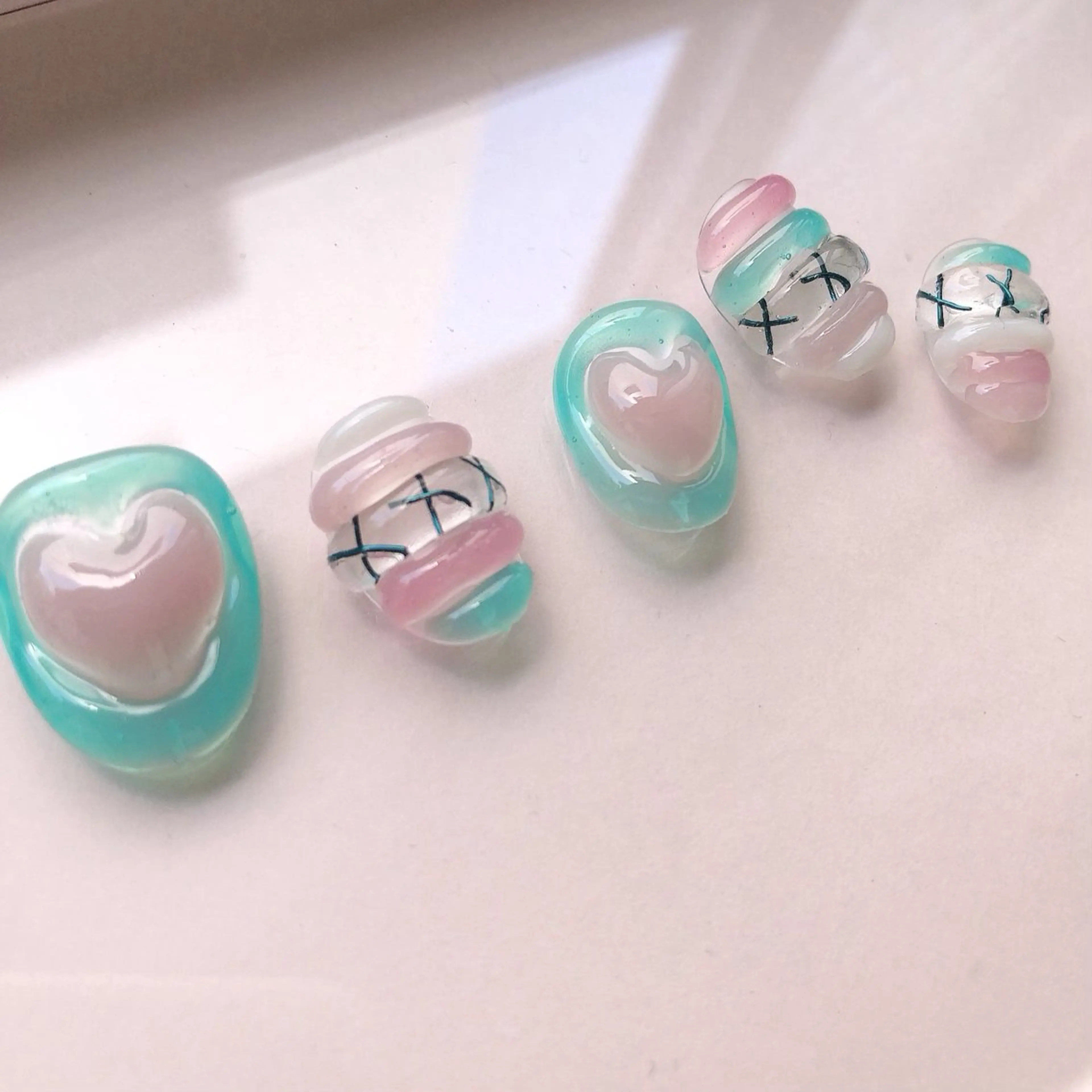 ネイル mano nella manoのネイルデザイン