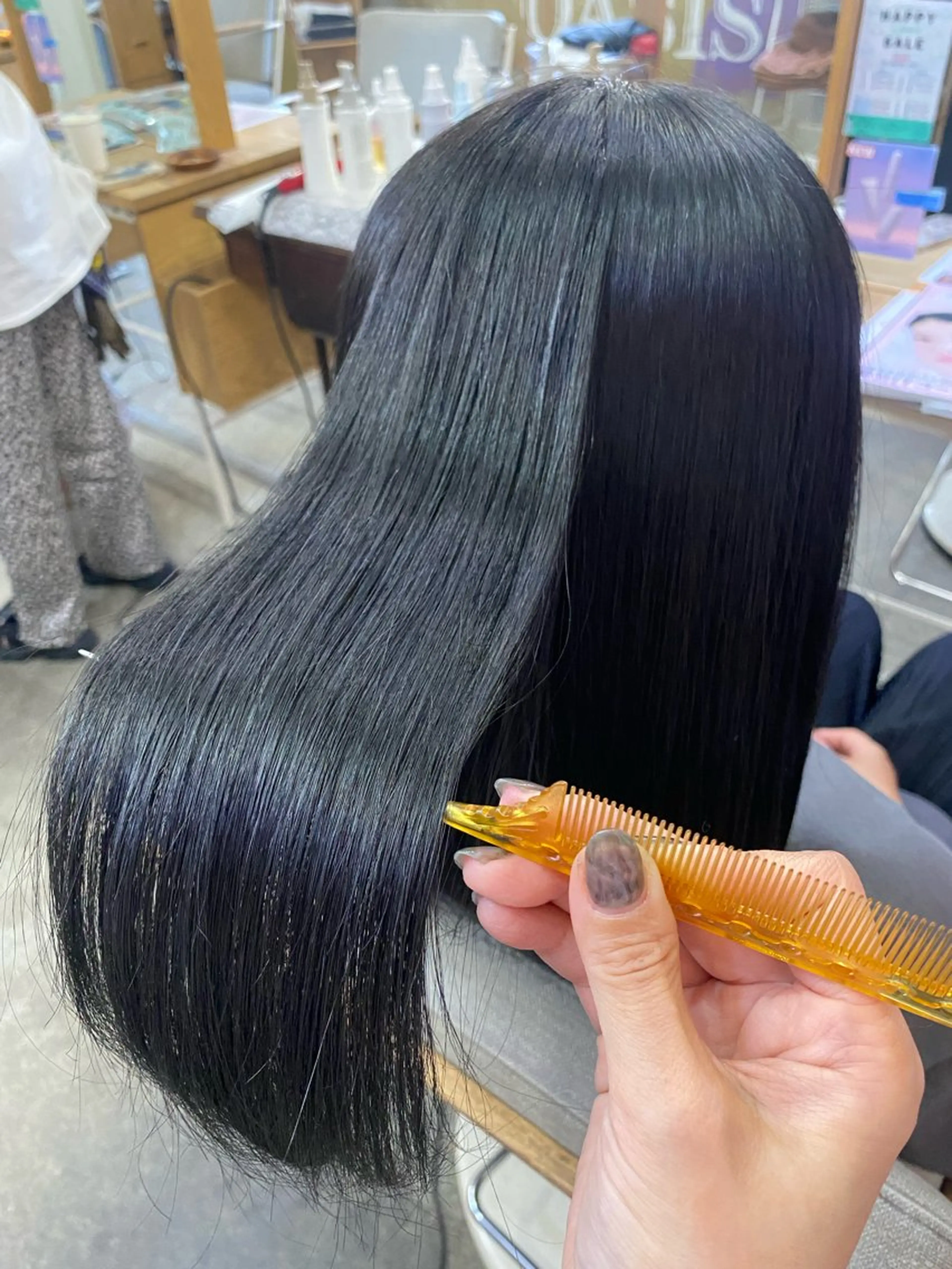 ミディアム 藤井 友貴のヘアスタイル