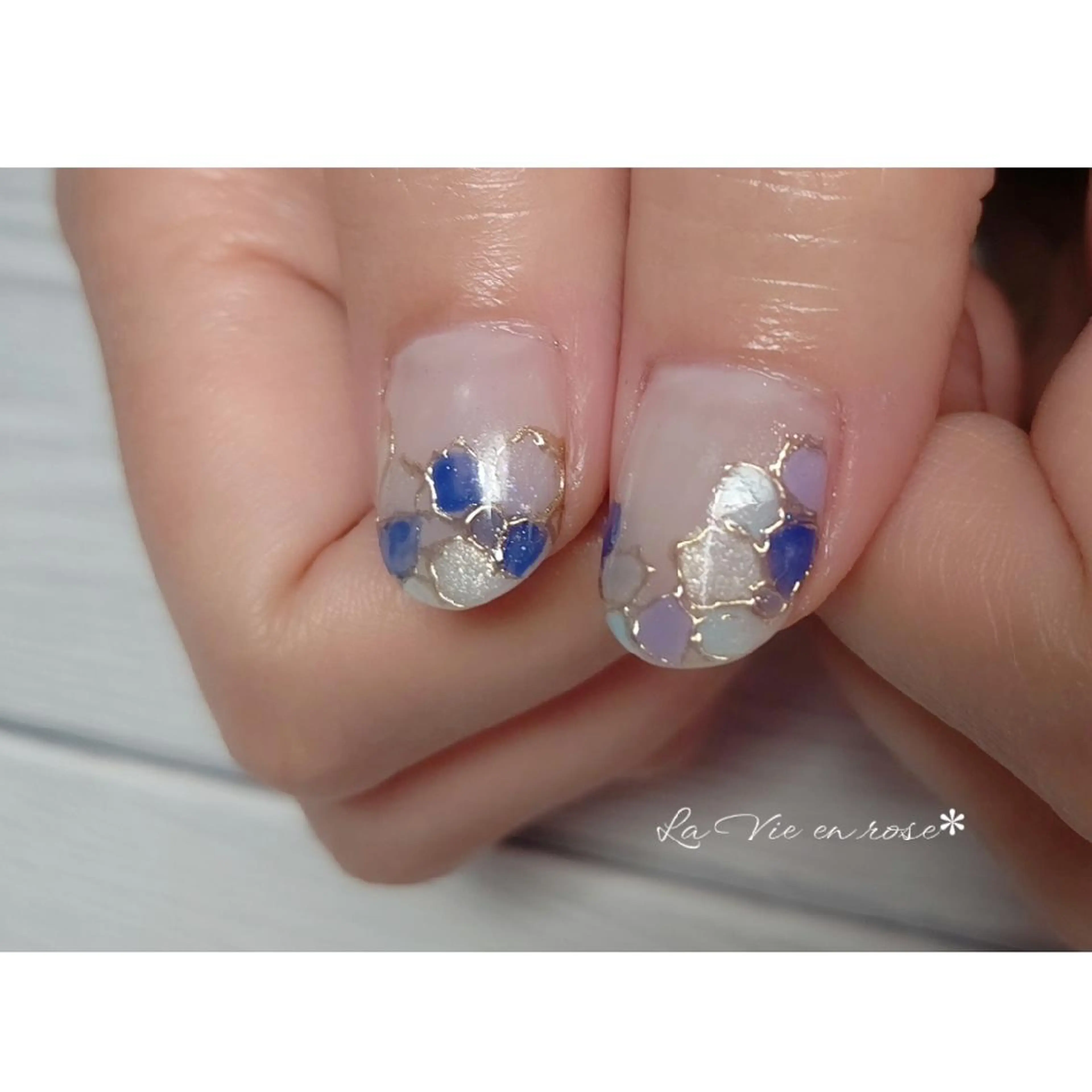 ミディアム ラヴィアン ローズのネイルデザイン