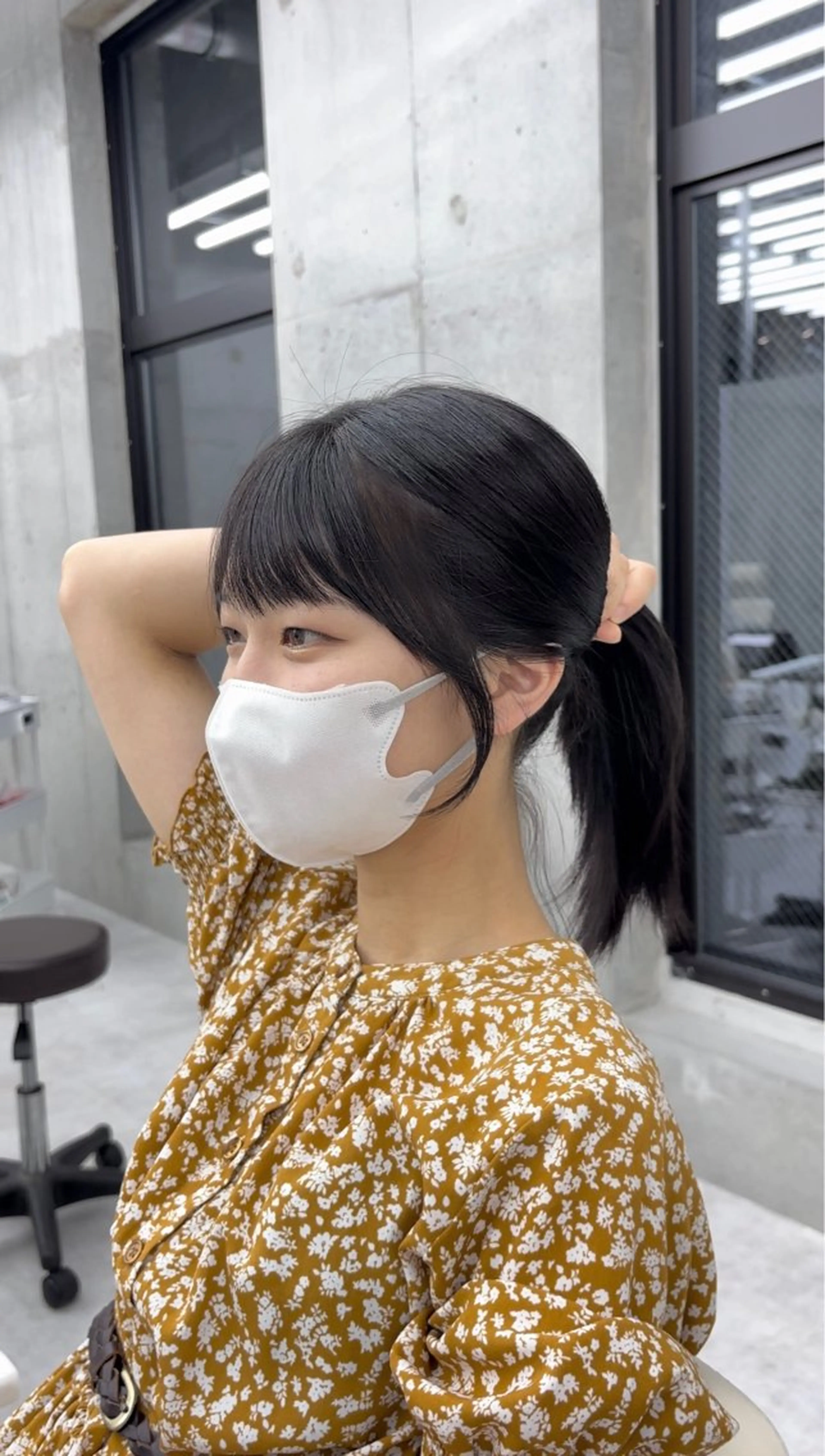 ミディアム 顔周りカット mei / 艶カラー ミディアム レイヤーのヘアスタイル