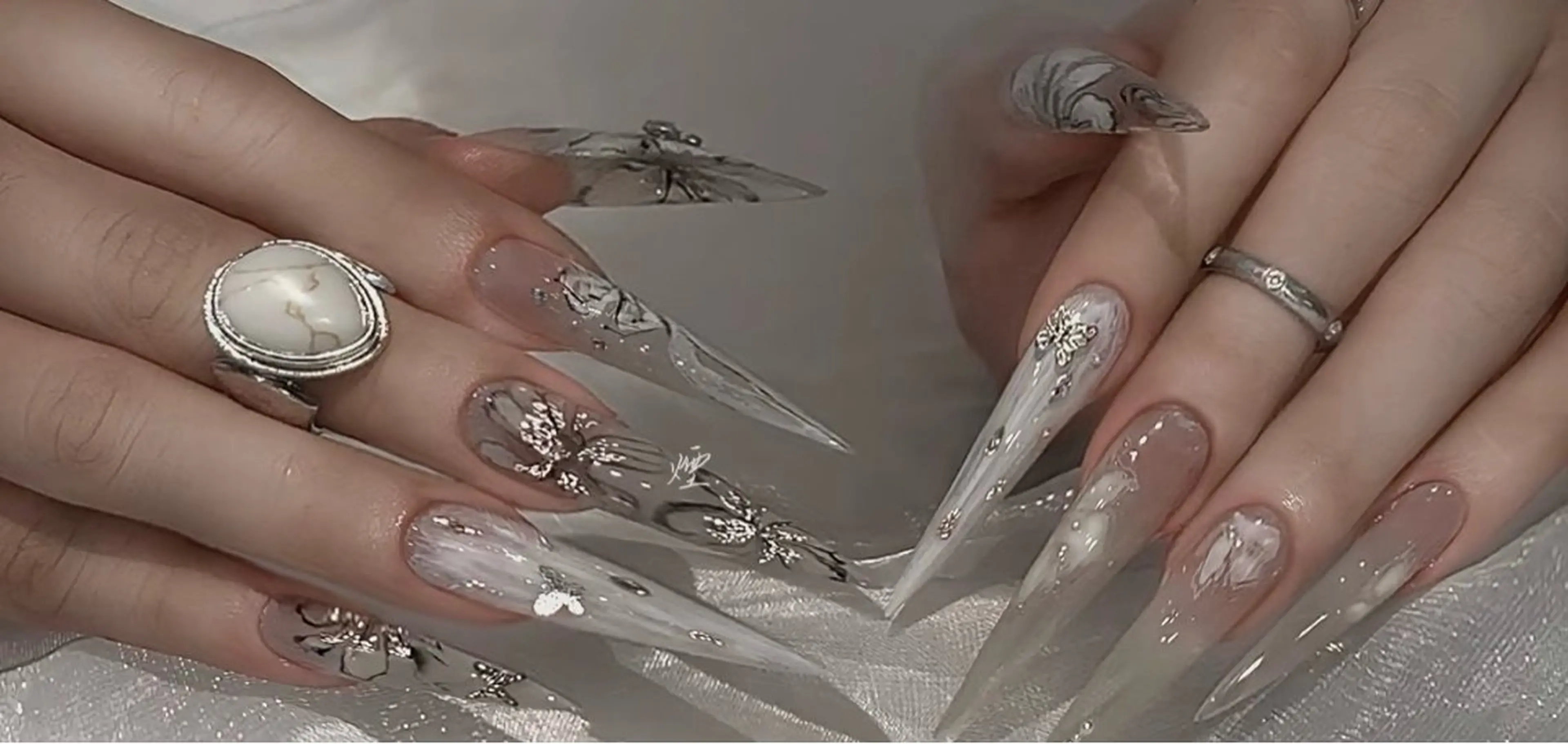 ネイル オーロラネイル 成人式 フットネイル フレンチネイル ジェルネイル ハンドネイル 長さだし専門 ありさのネイルデザイン