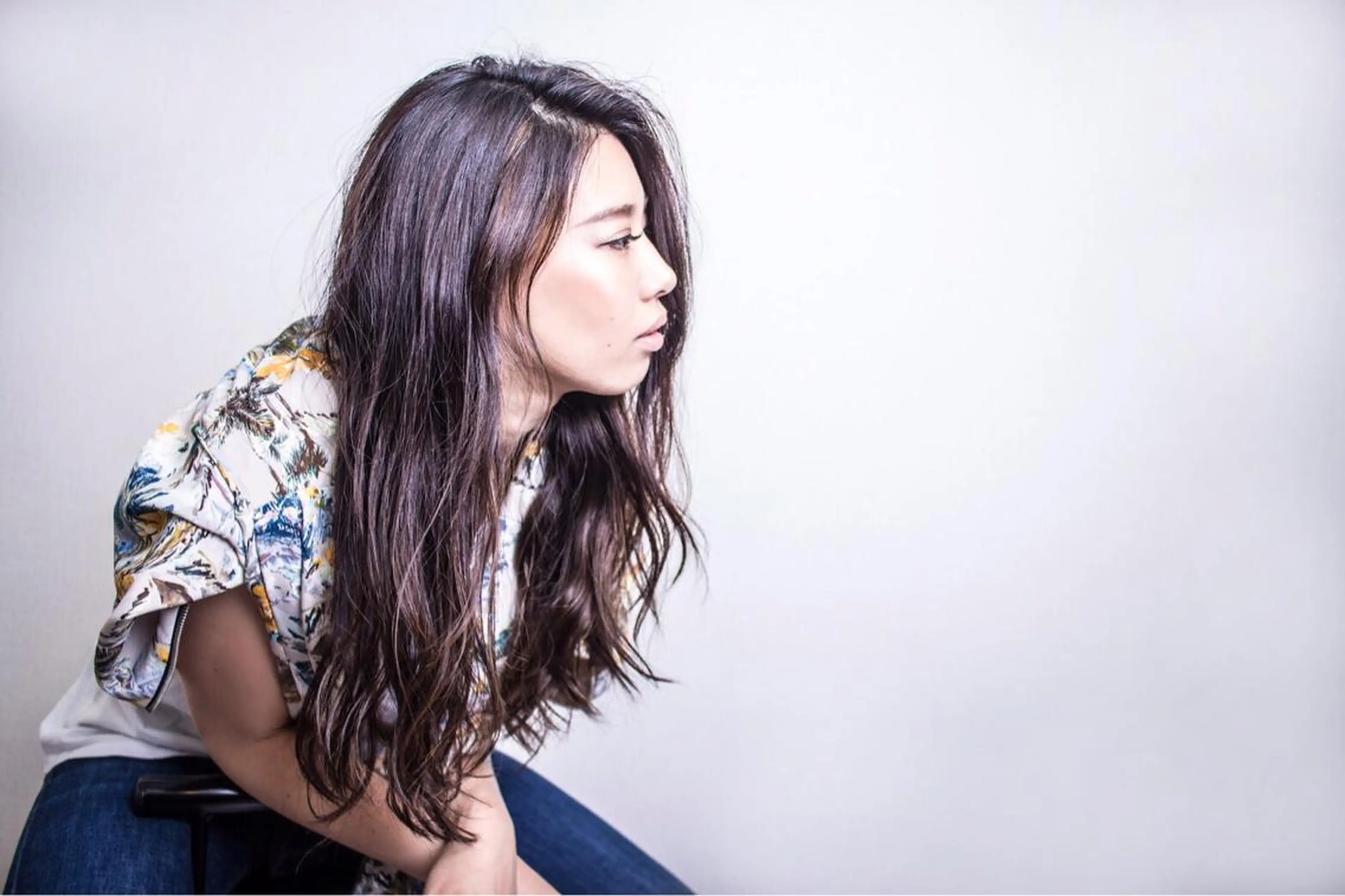 ロング パーマ ロング 平川 友希子のヘアスタイル