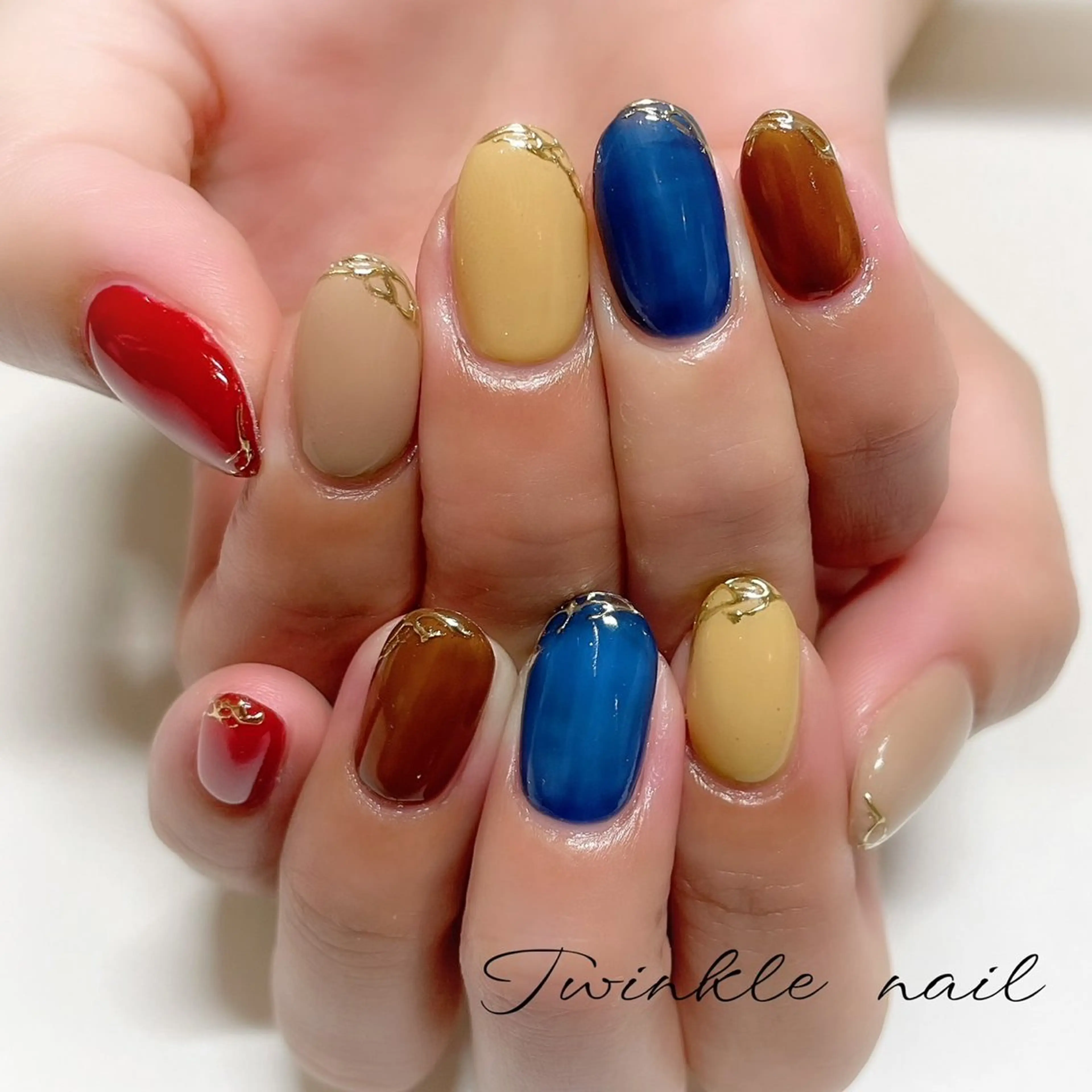 ネイル ハンドネイル ハンドケア 中井 綾香の眉毛・アイブロウイメージ