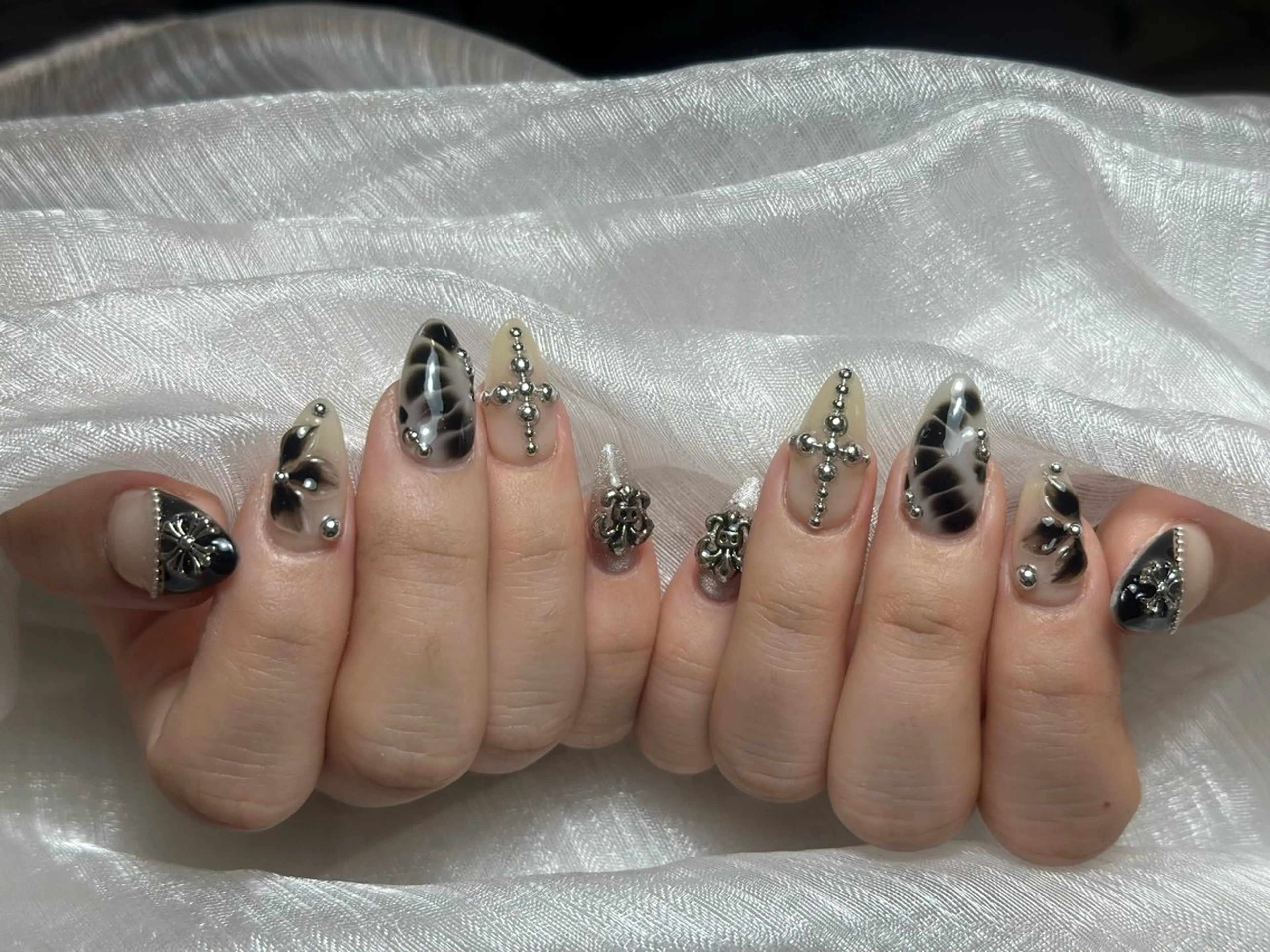 ネイル アートネイル 成人式 ジェルネイル ニュアンスネイル 夏ネイル ハンドネイル Nienail_ Luxeのネイルデザイン