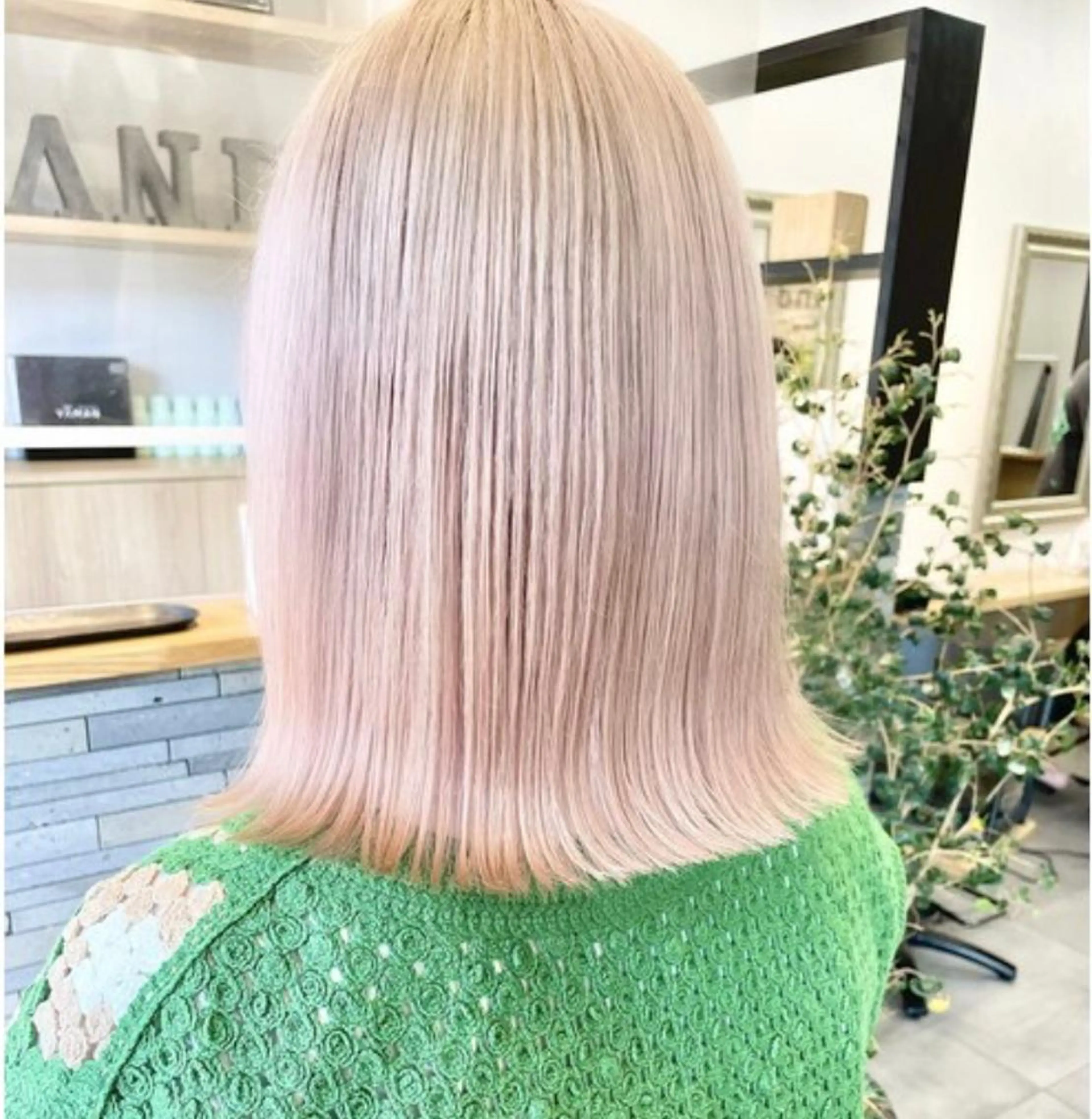 ミディアム カラー ハイトーンカラー sand横浜所属・ショート特化美容師/ カット特化/徹平のヘアスタイル