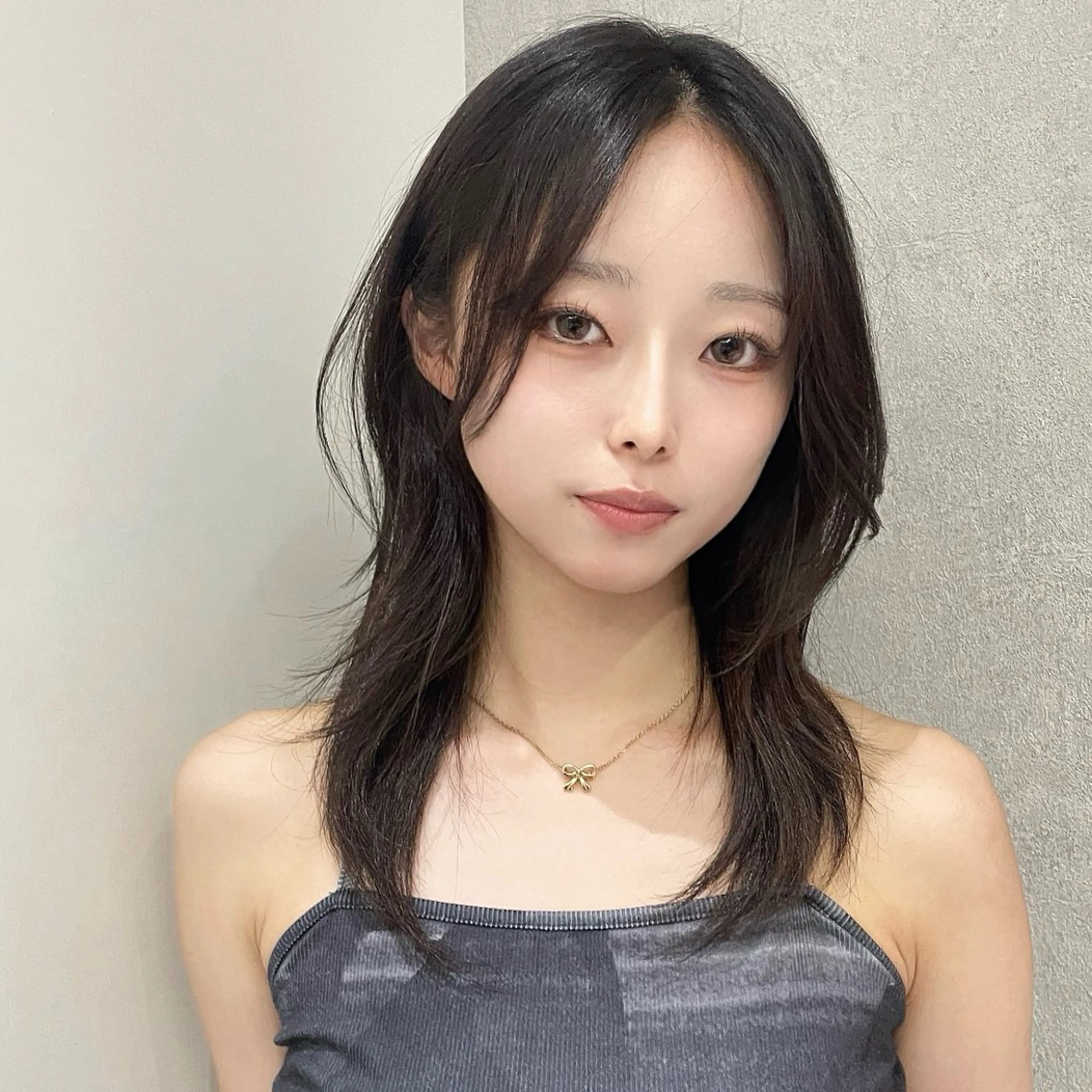 ミディアム カット ヘアカラー トリートメント ヘッドスパ ヘアセット ハッシュカット🖤✨ 顔周り/韓国ヘアのヘアスタイル