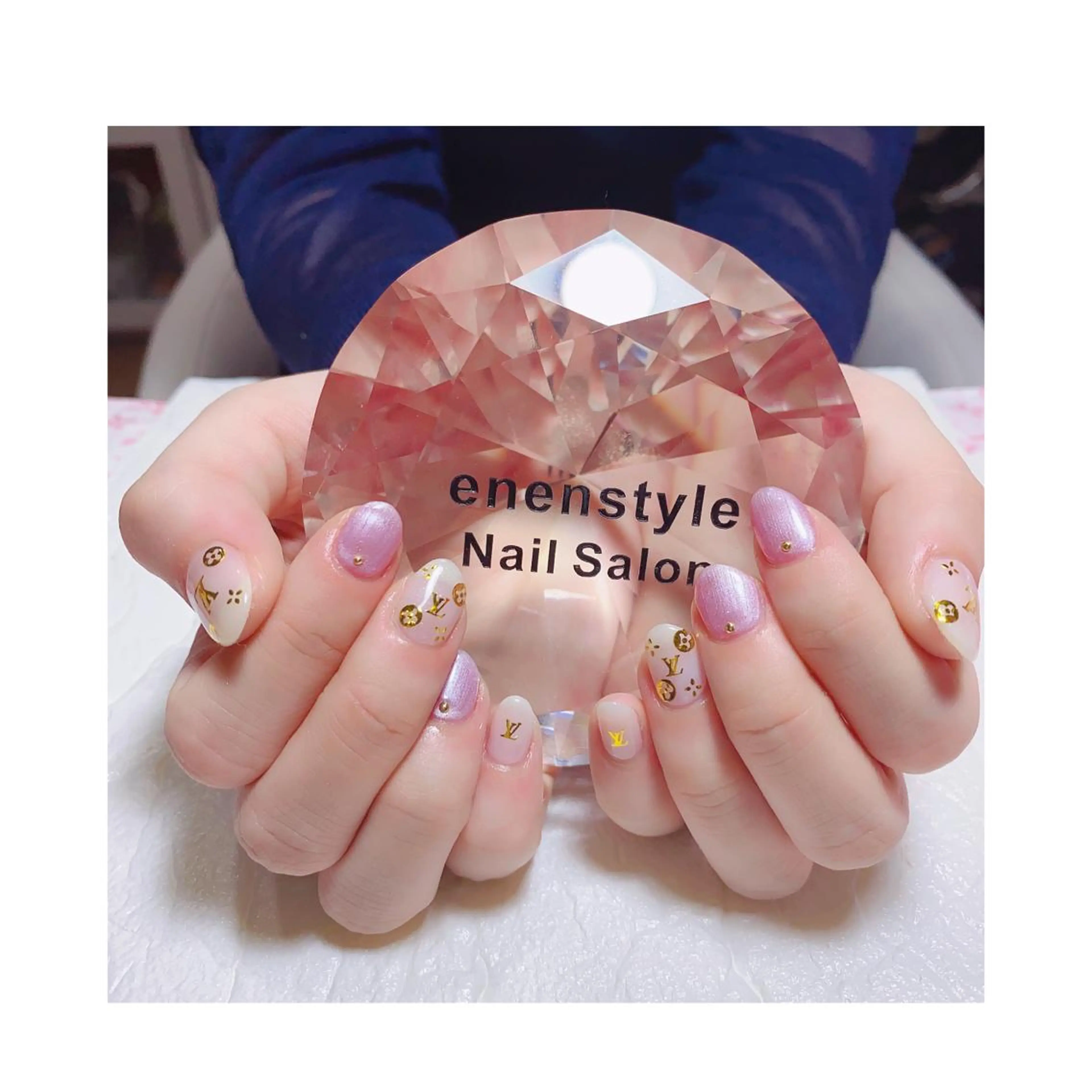 ミディアム ネイル ハンドネイル 👑enen style👑のネイルデザイン