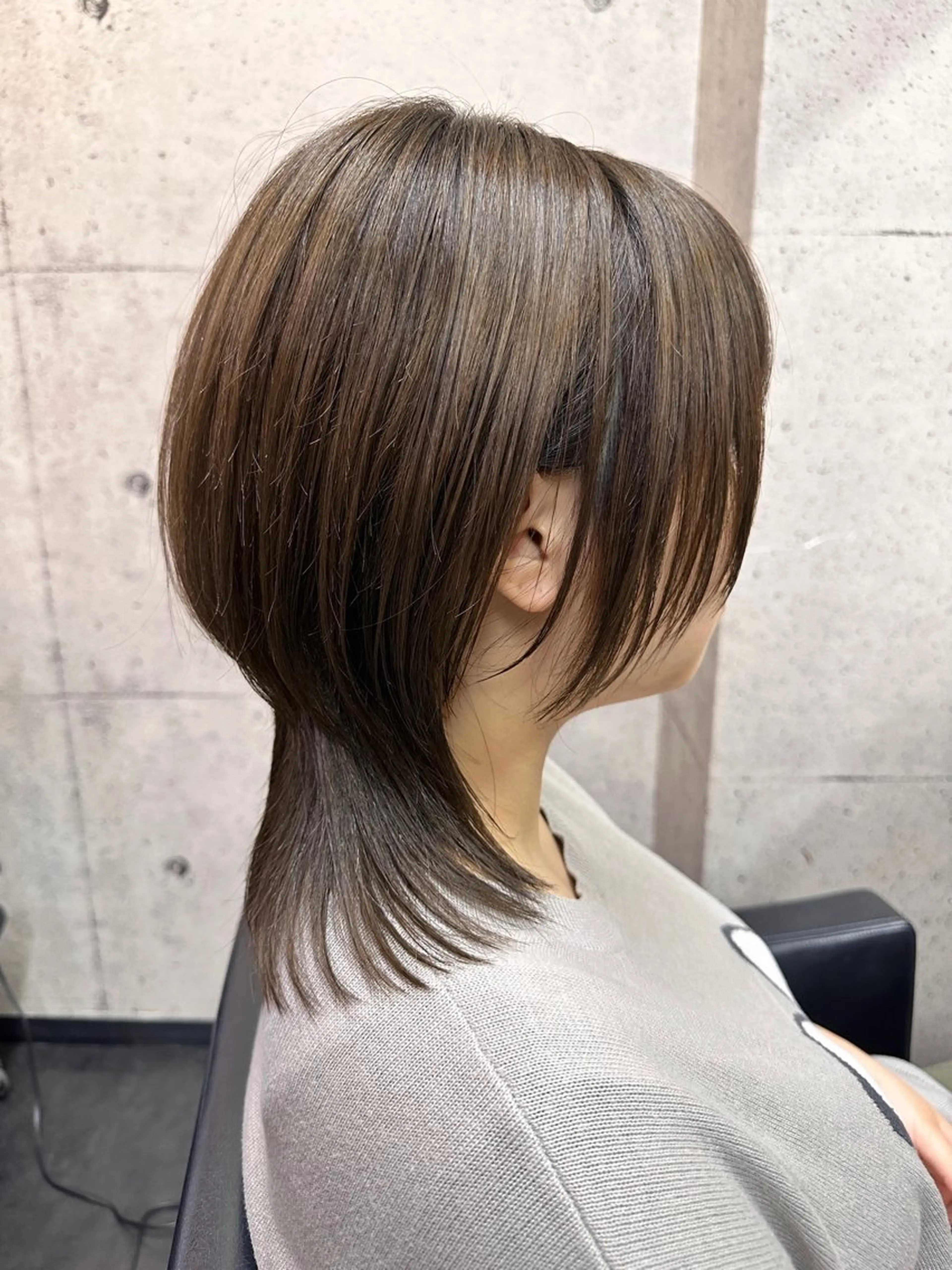 ミディアム ウルフカット ウルフ美容師🏆 MIZUKIのヘアスタイル
