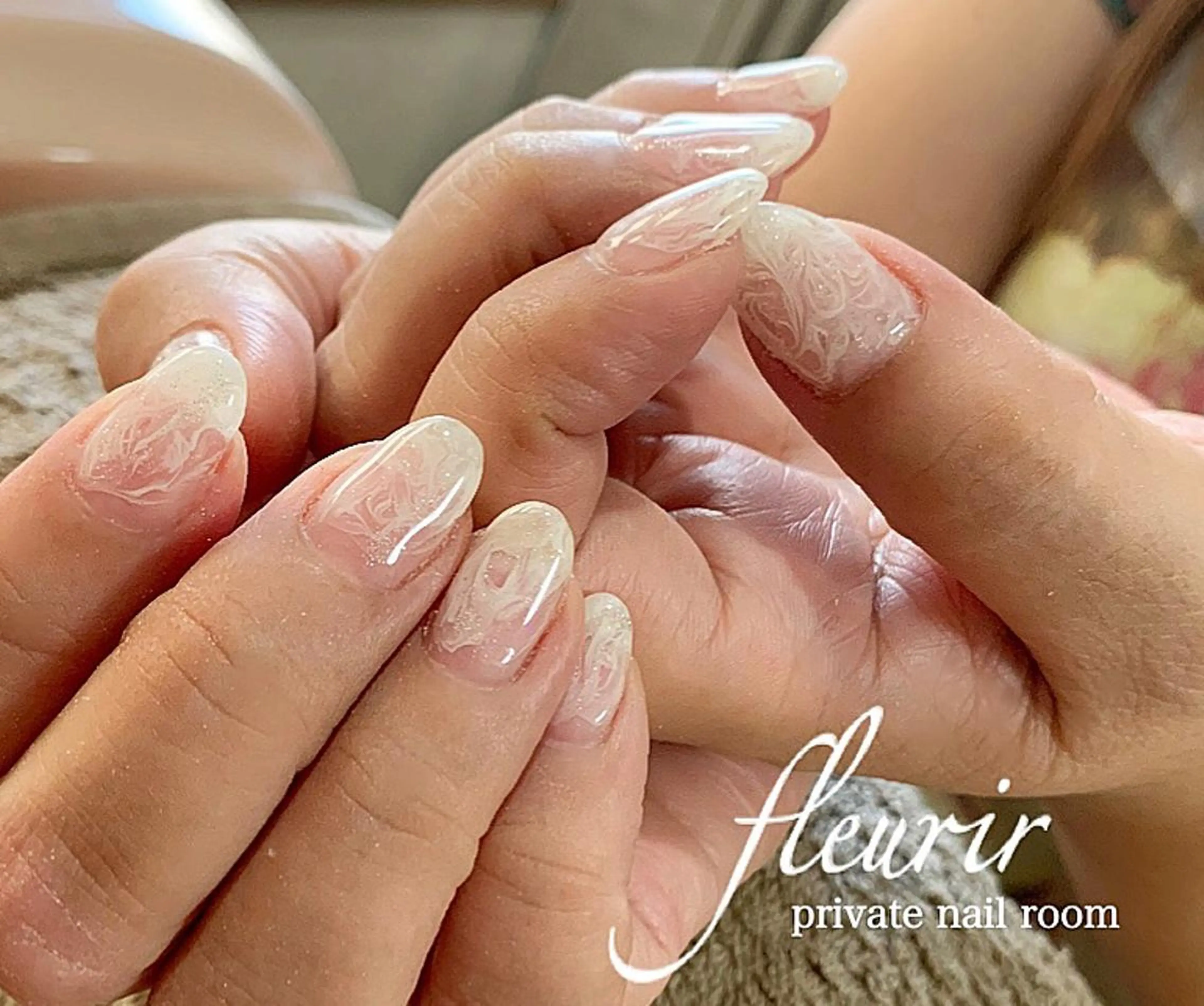 ネイル 大理石ネイル(マーブル) フルリール 【プライベートサロンのネイルデザイン