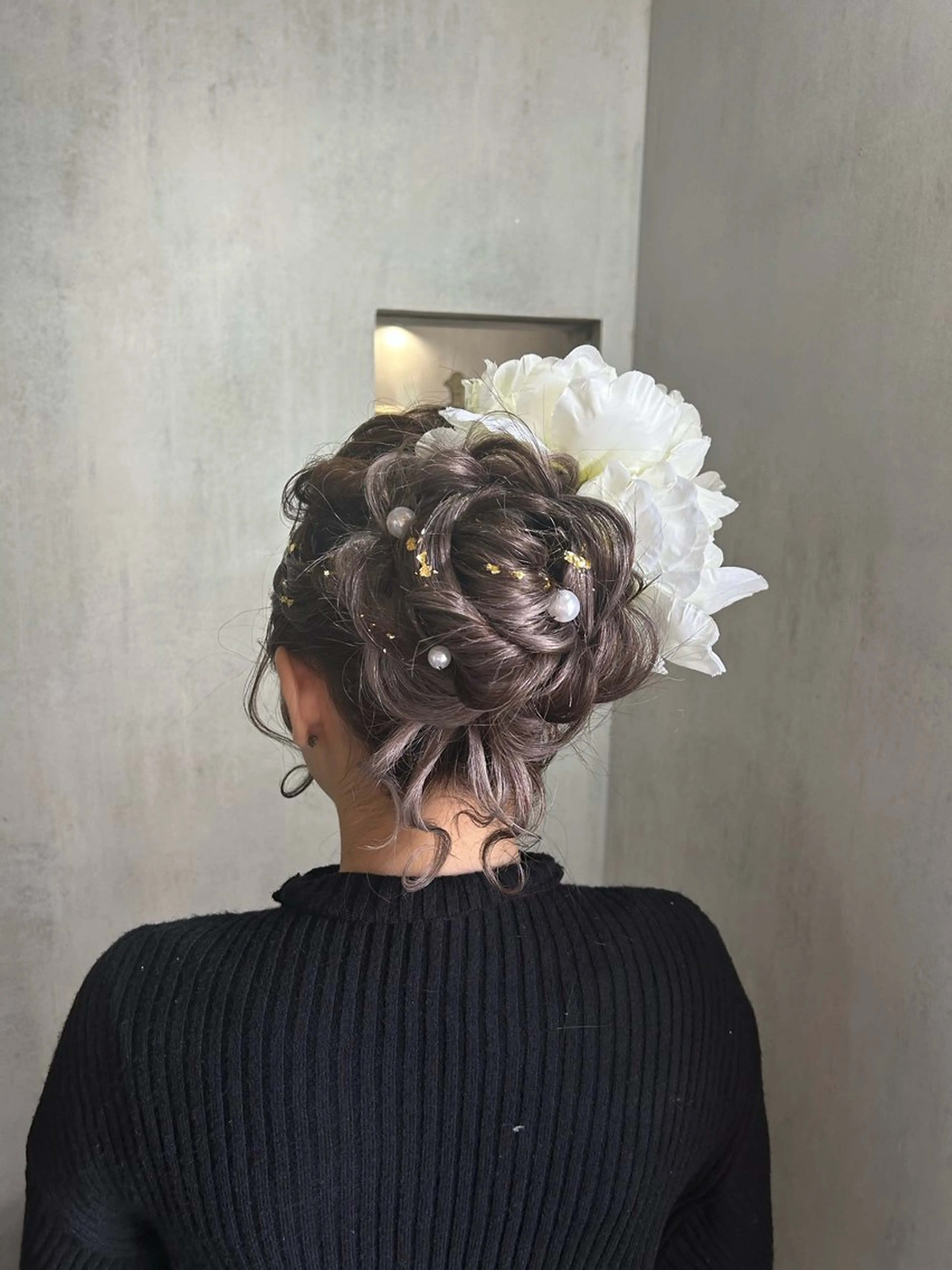 ロング ヘアアレンジ お団子ヘア 西村 真実子のヘアスタイル