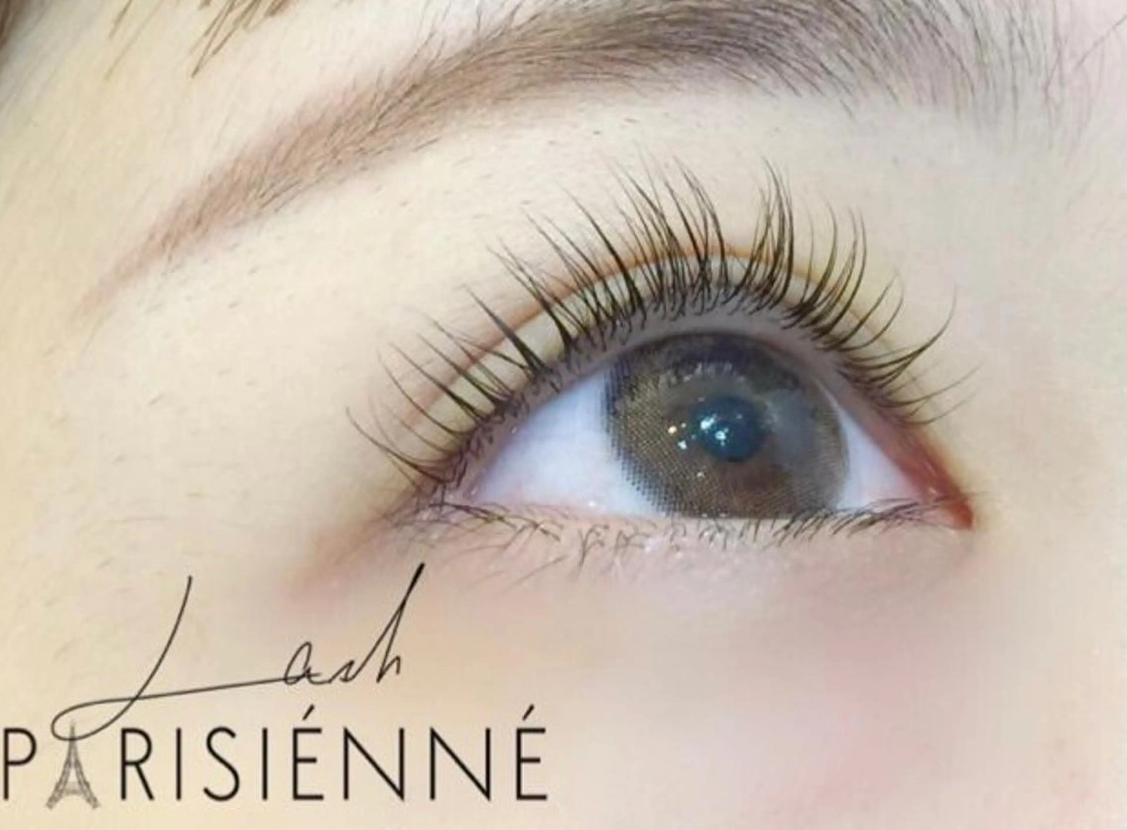 パリジェンヌラッシュリフトの写真