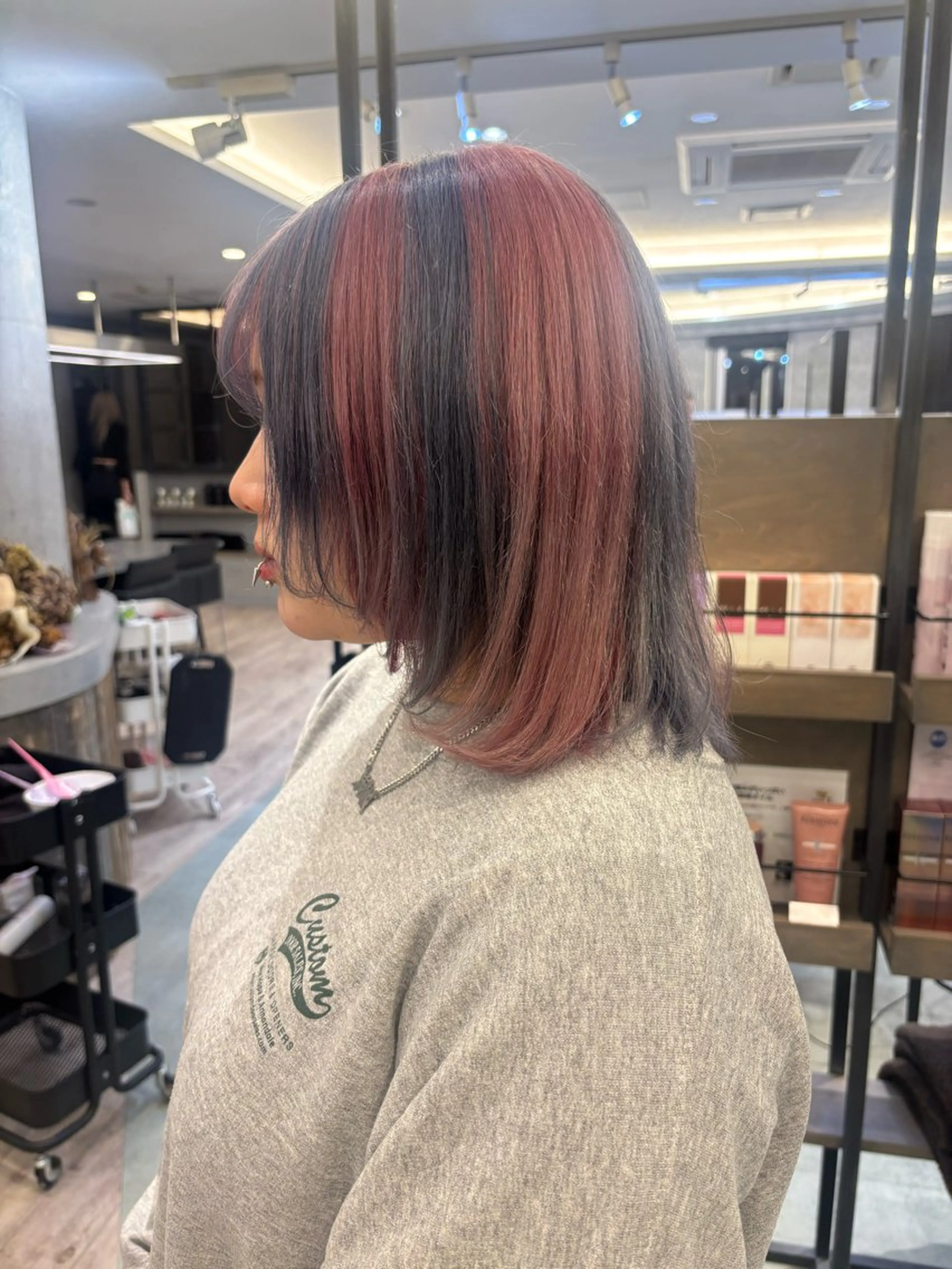 カラー loob Tokyo Arisa❤︎†のヘアスタイル