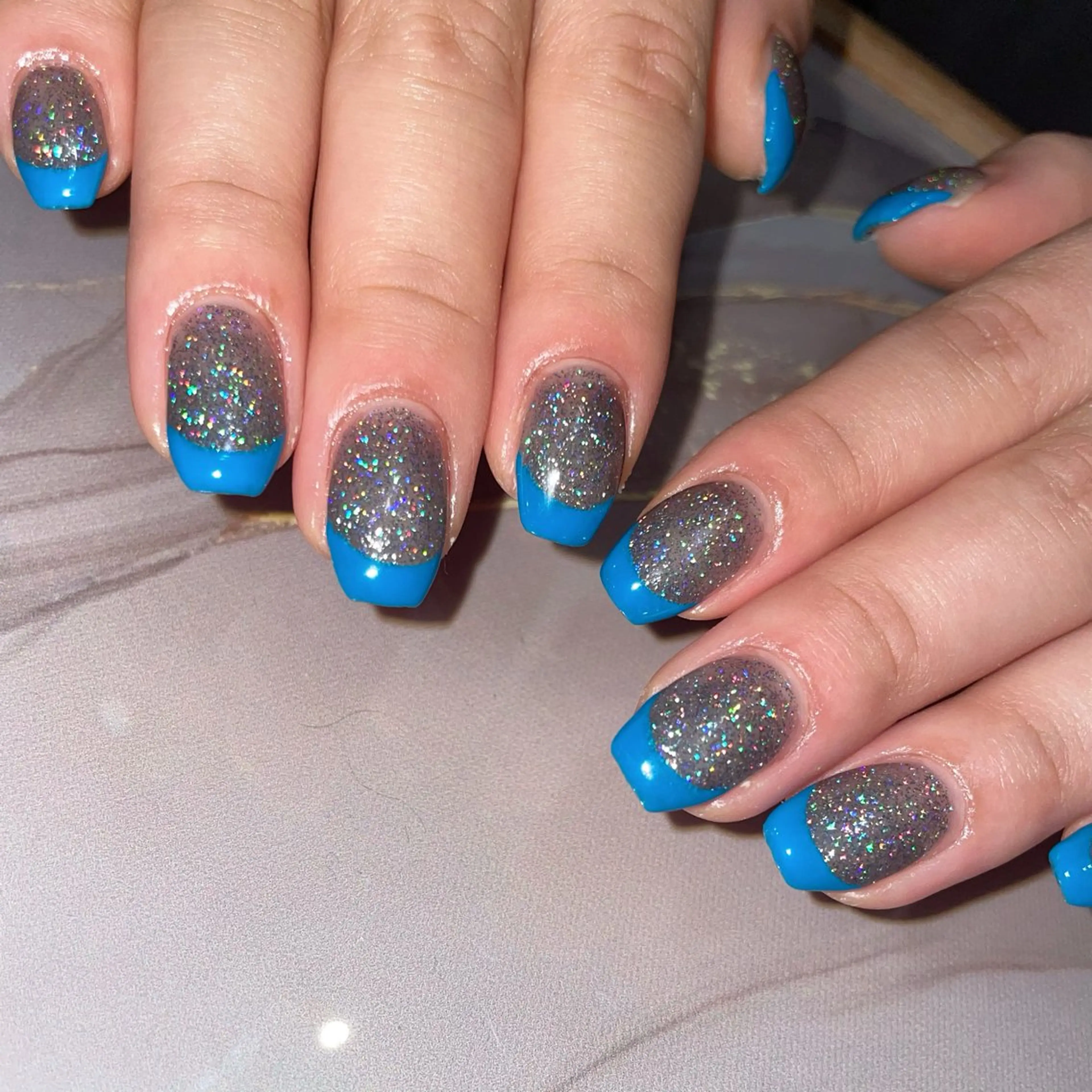 ネイル ブルー フラッシュネイル フレンチネイル jujur HARUKA🌸のネイルデザイン