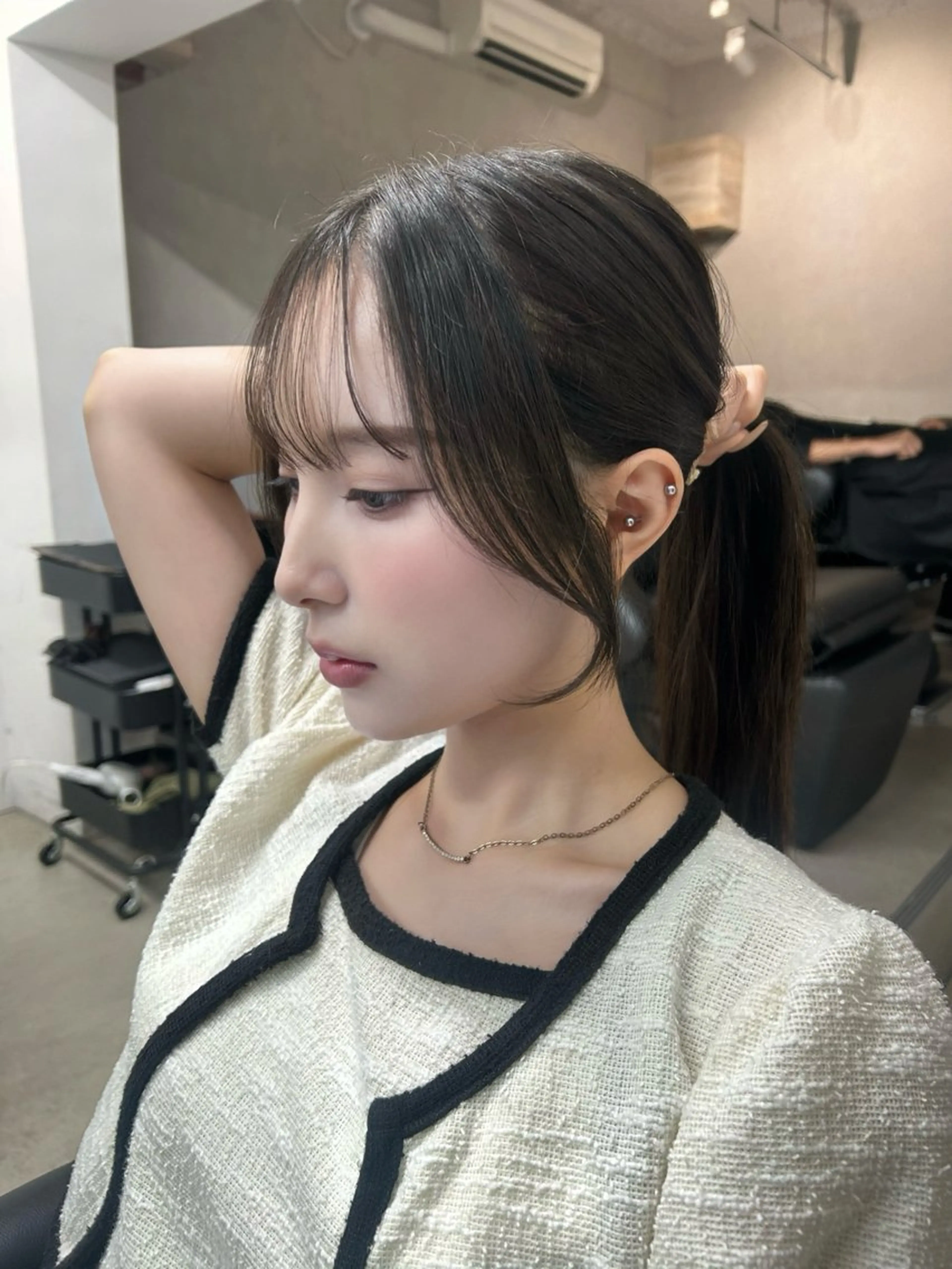 ロング ケアカラー くびれヘア 髪質改善 韓国風ヘア レイヤーカット 梅田l大人韓国ヘア レイヤー×艶カラーのヘアスタイル