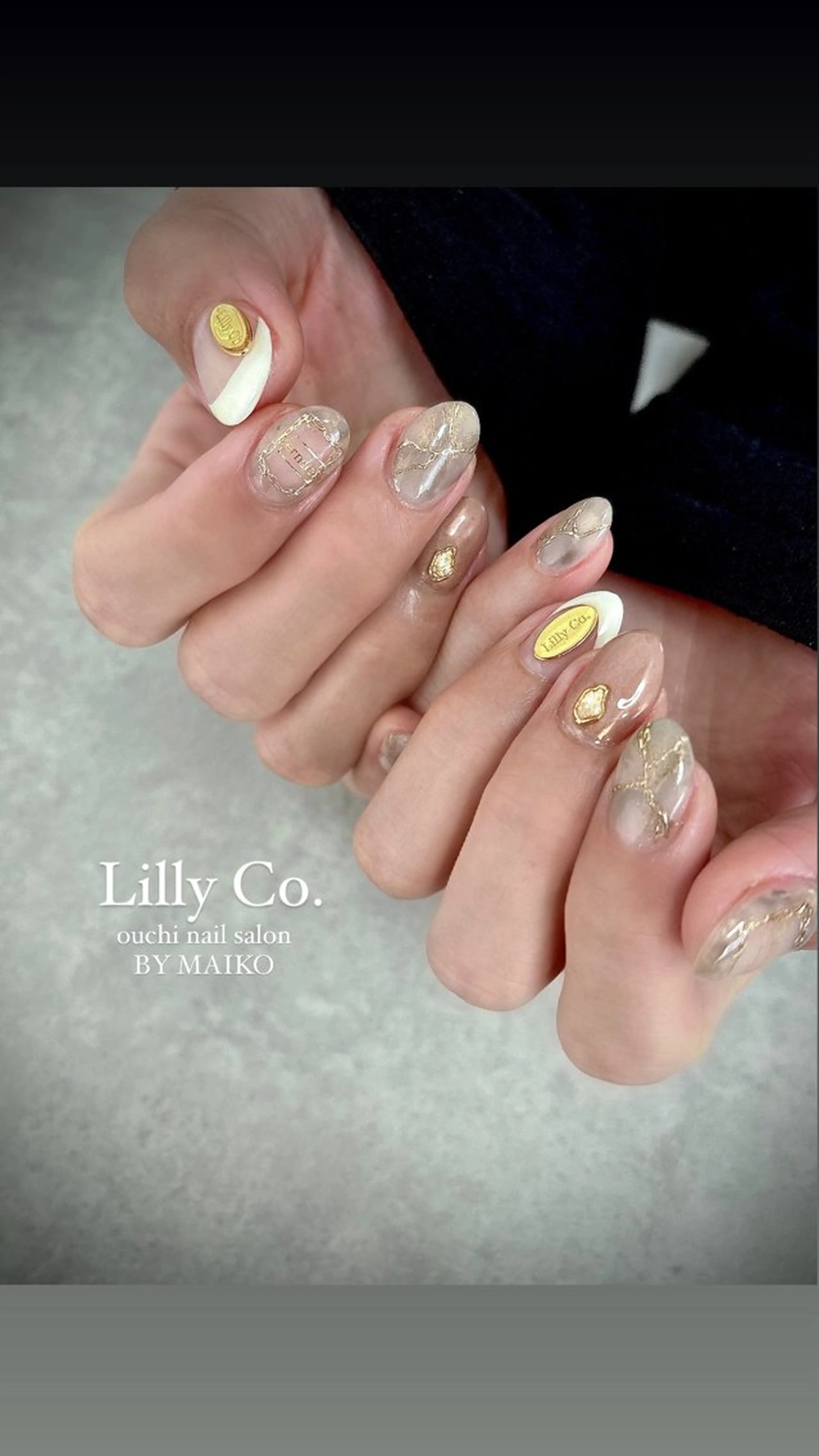 ネイル ゴールド Lilly Co.のネイルデザイン