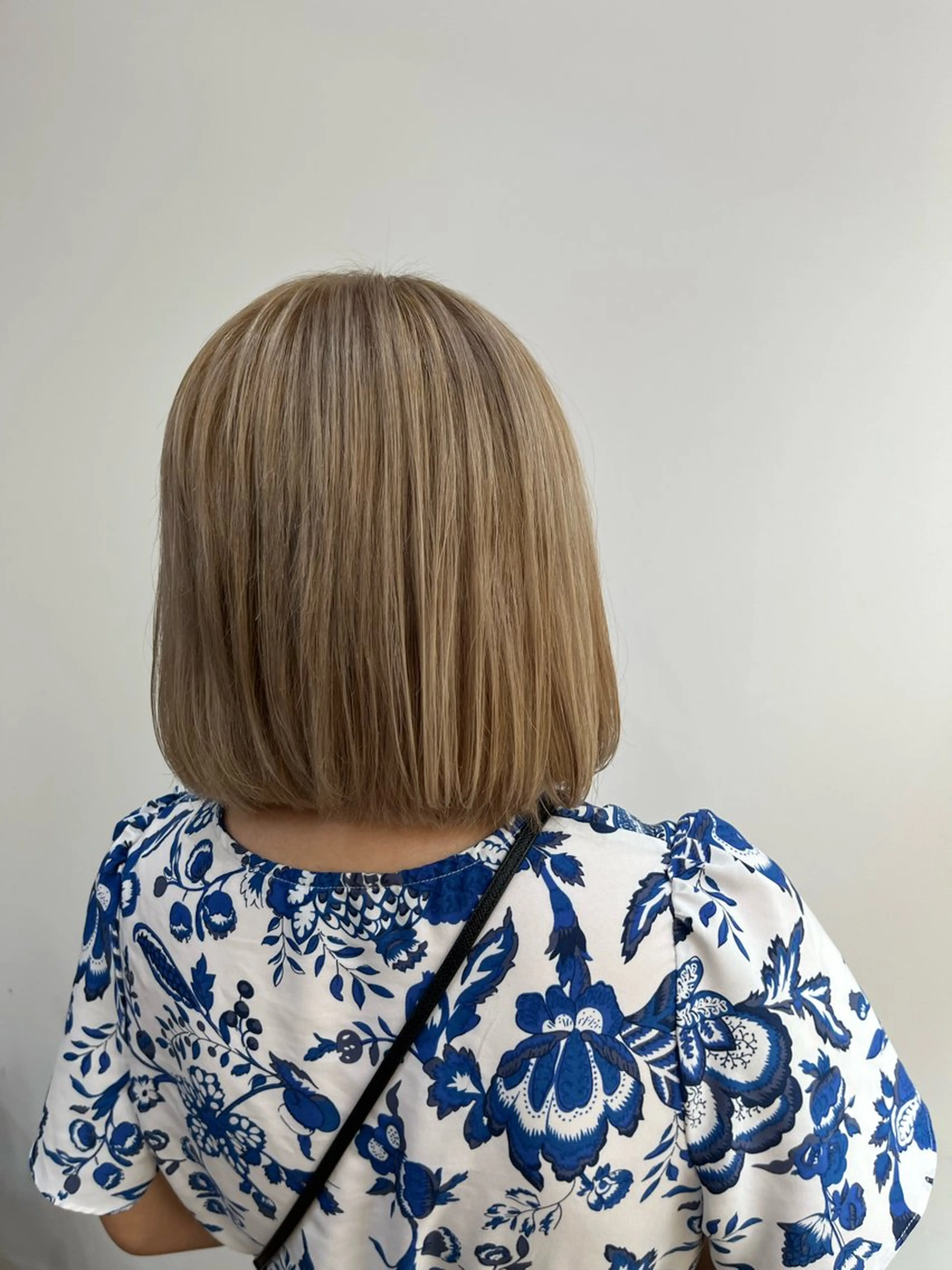 ミディアム カラー ヘアアレンジ ベージュカラー ブリーチ ブロンド ブロンドベージュ 【艶カラー】石山拓人 /ブリーチのヘアスタイル