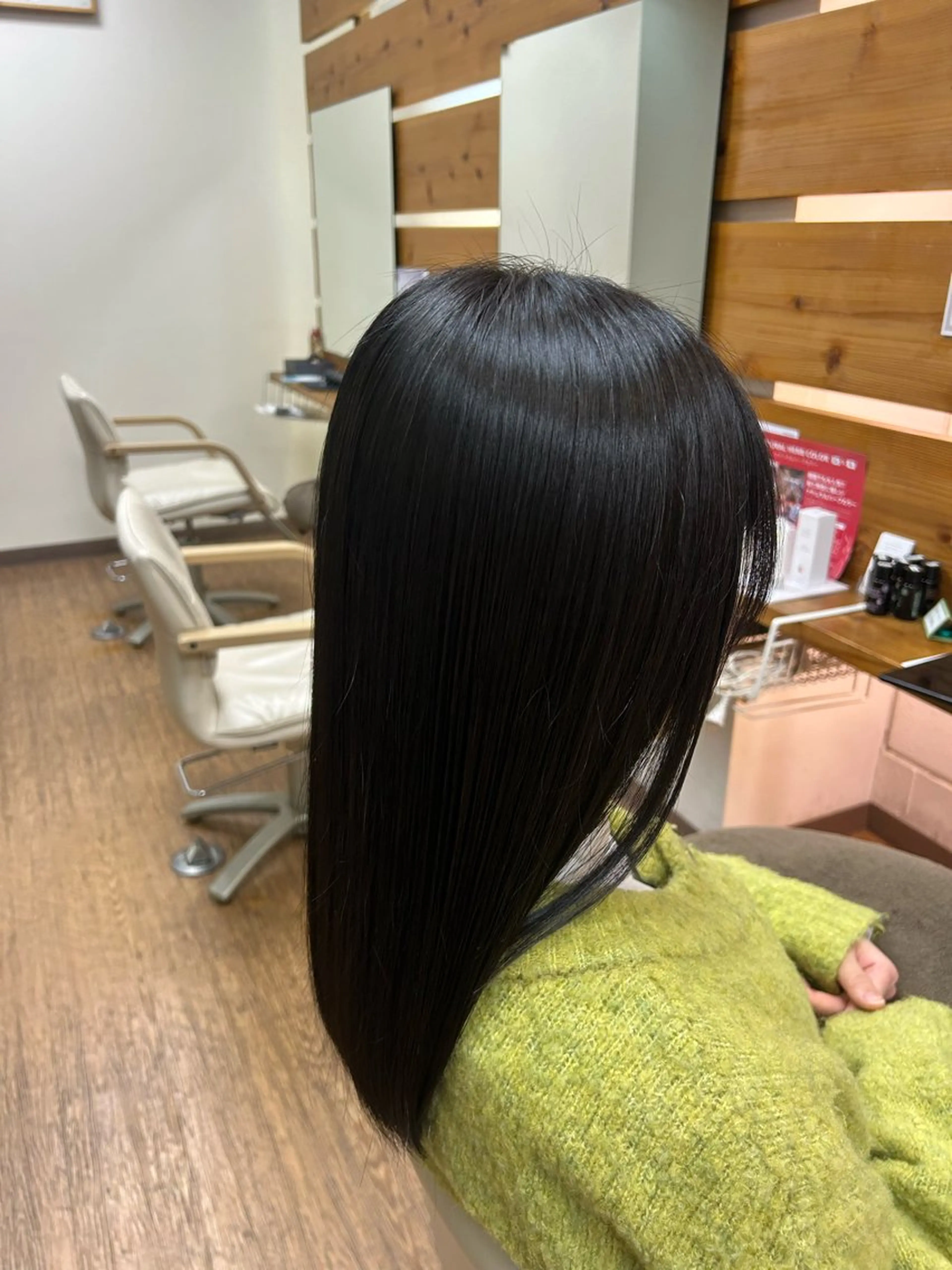 ロング 神谷 千明のヘアスタイル