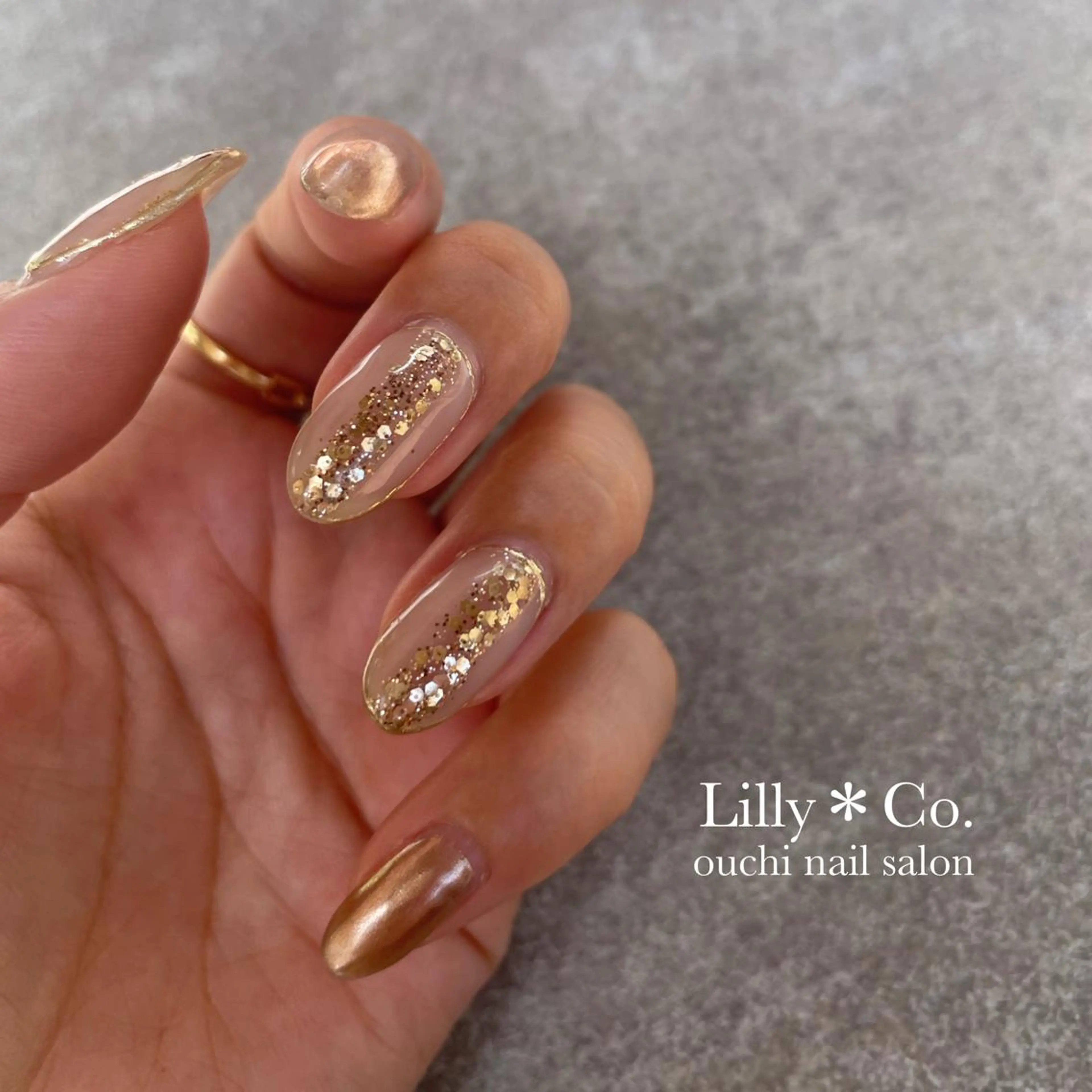 ネイル ブラウン ラメ(グリッター) おそろいネイル ハンドネイル ハンドケア Lilly Co.のネイルデザイン