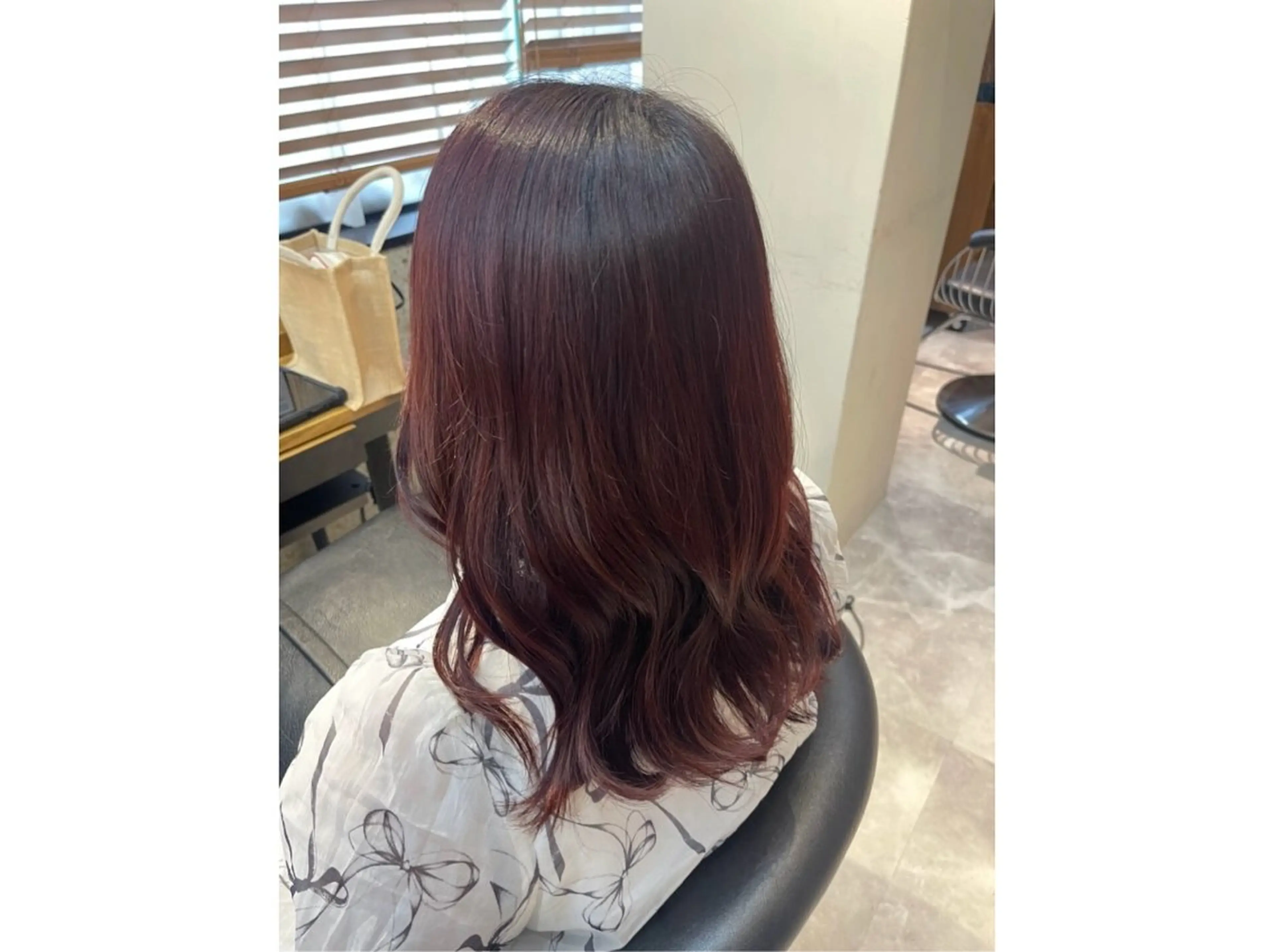 セミロング カラー 💎美髪🫧Emma 🎀カラーモデル募集のヘアスタイル