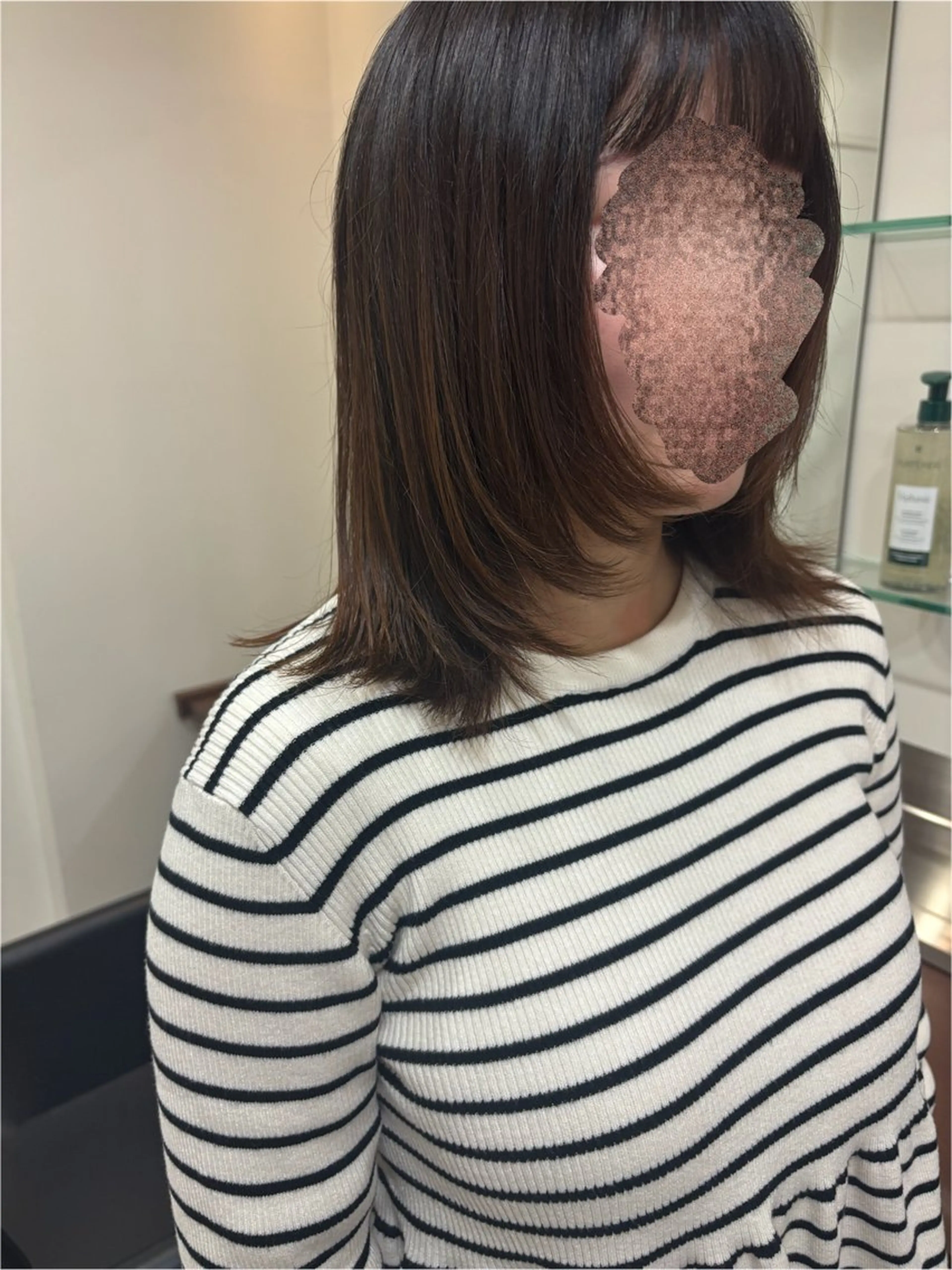 セミロング 顔まわりレイヤー 顔周りカット レイヤーカット 小顔カット TONI&GUY速寿 勇希のヘアスタイル