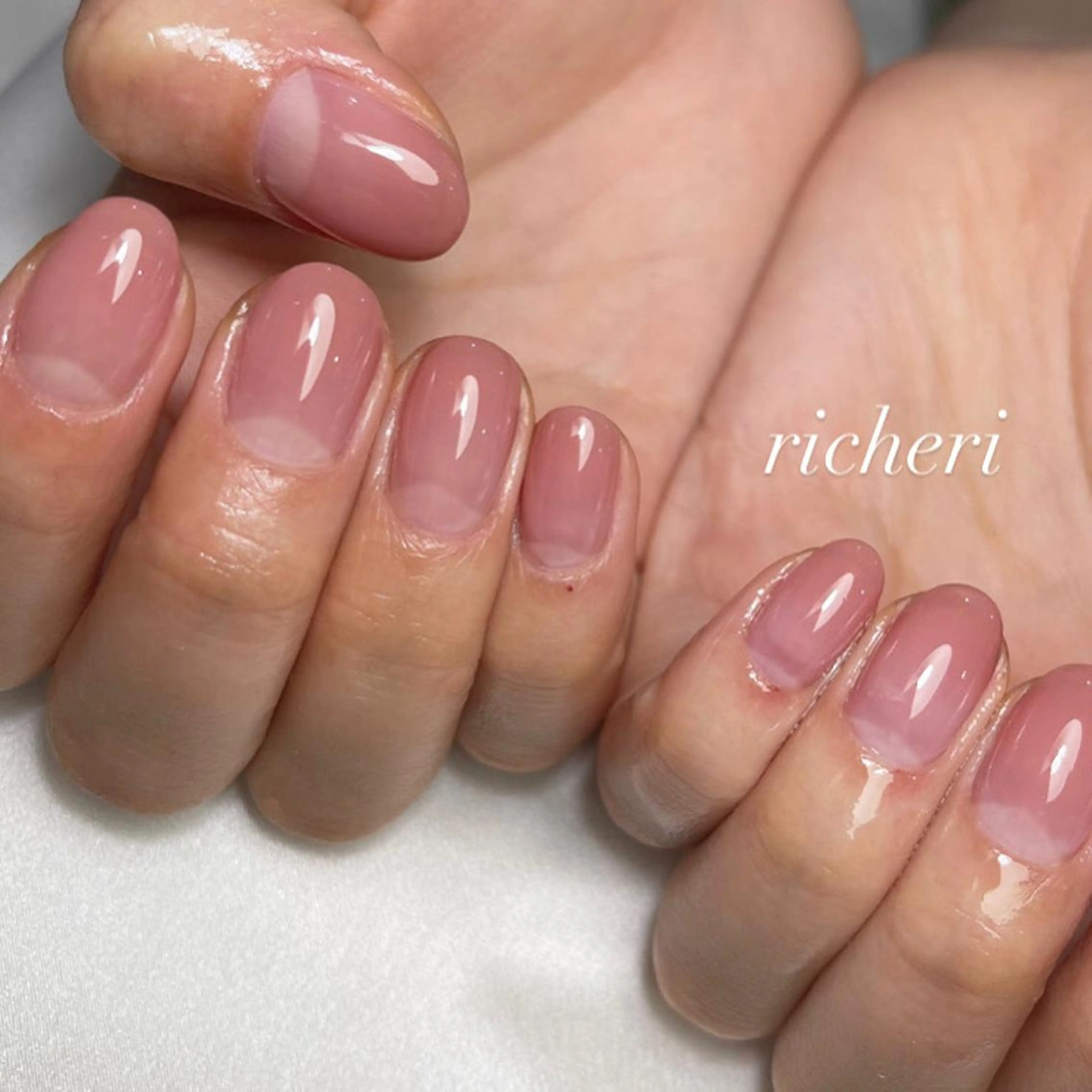 ミディアム ネイル ハンドネイル richeri beautyのエステ・リラクイメージ